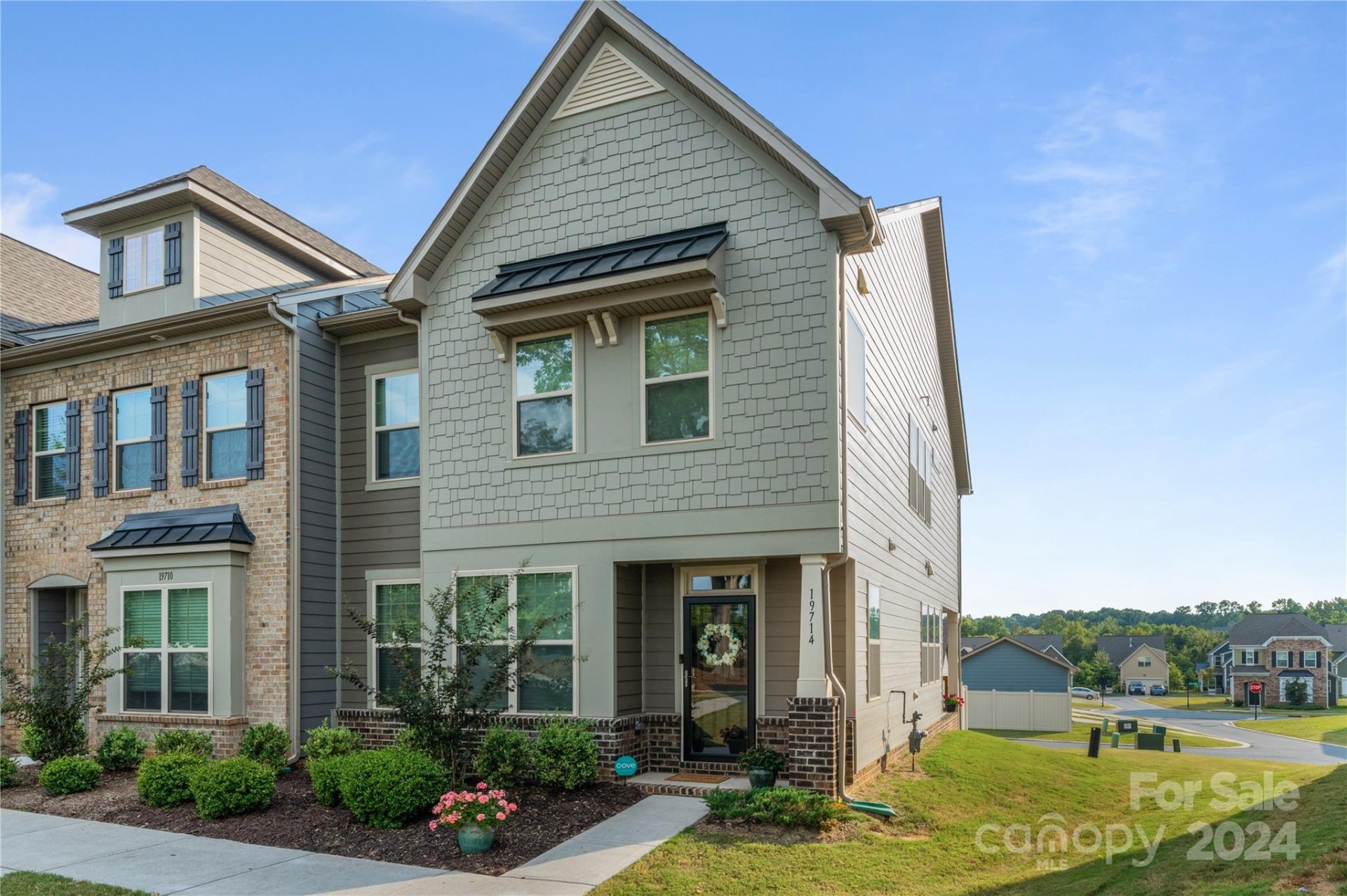 Property image 1 at 19714 Elise Caroline Alley, Davidson, NC 28036