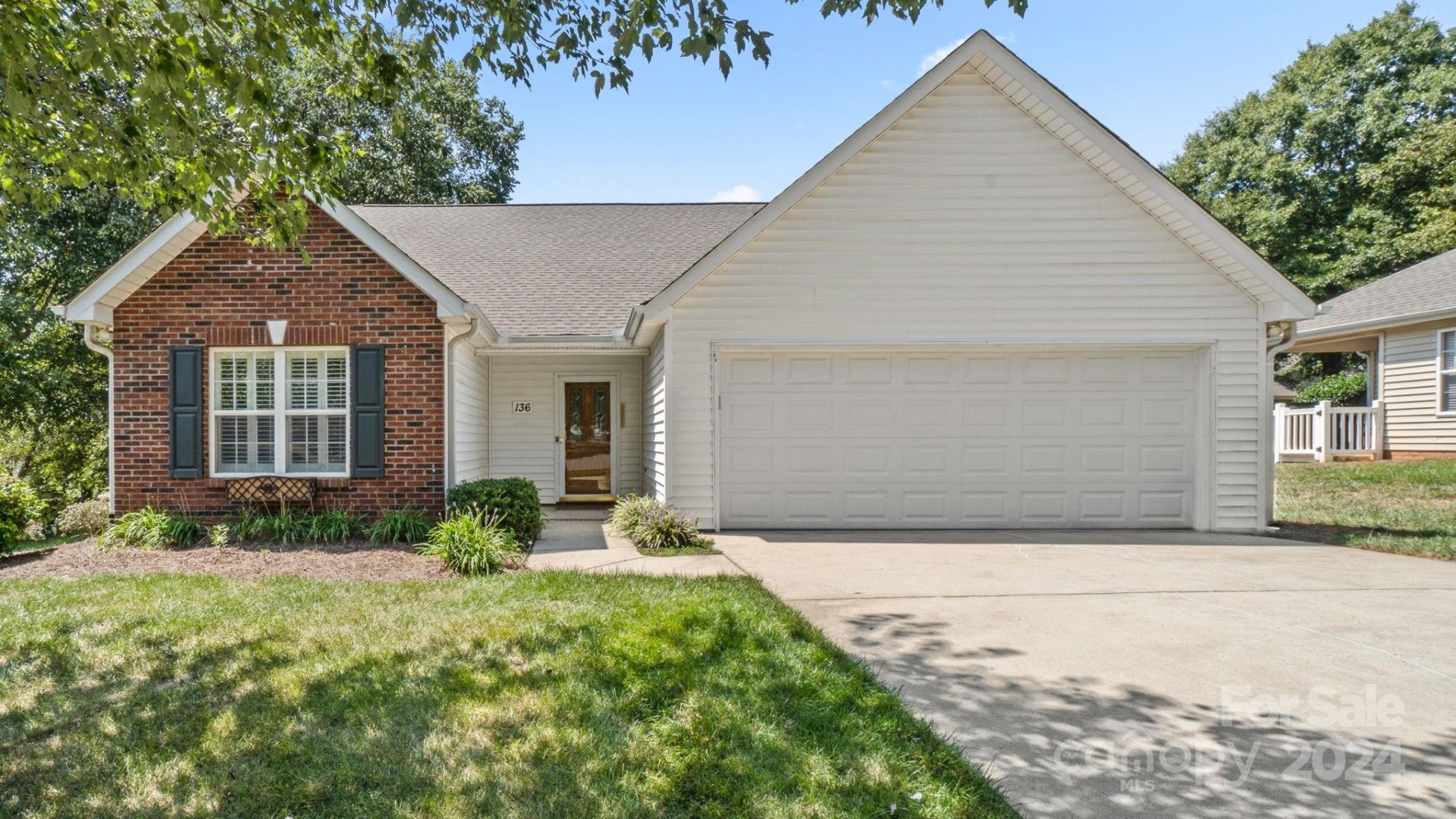 Property image 1 at 136 Oak Village Parkway, Mooresville, NC 28117