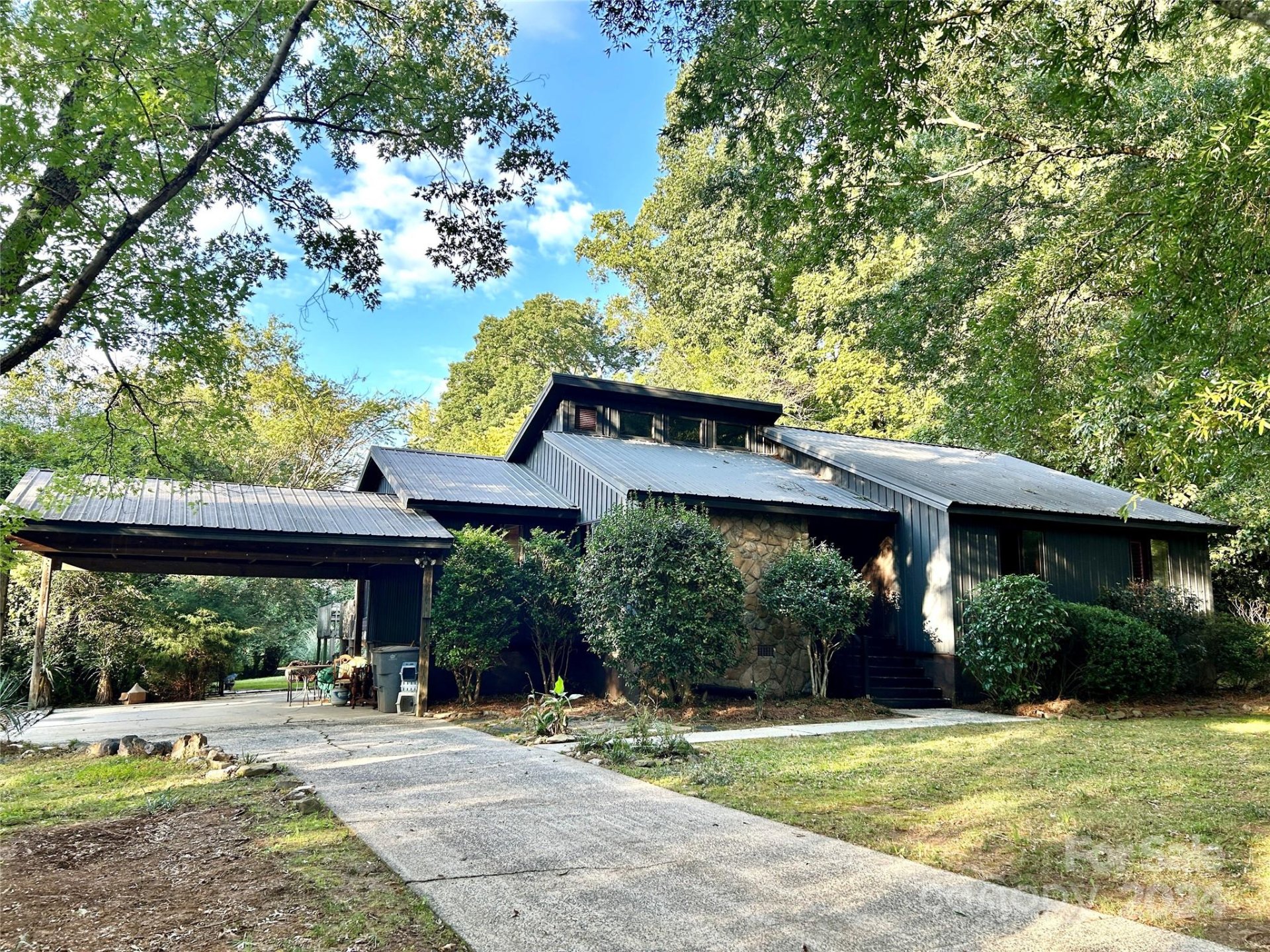 Property image 1 at 2401 Sugar Mill Road, Charlotte, NC 28210