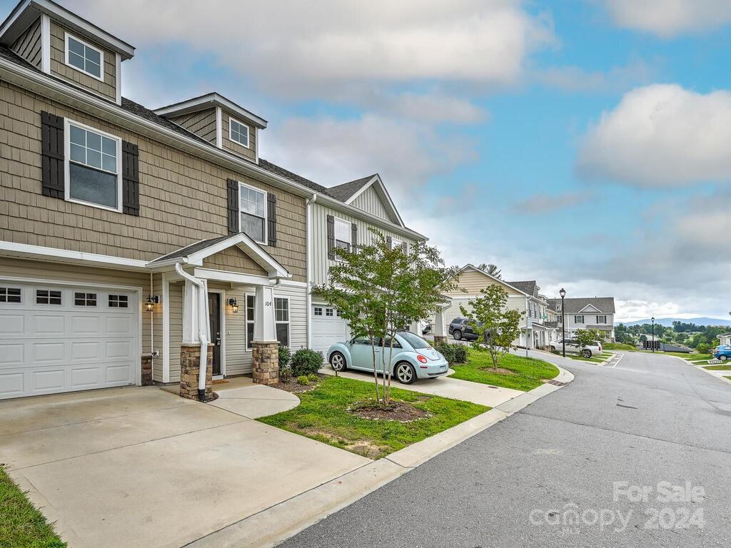Property image 2 at 104 Monmouth Way, Candler, NC 28715