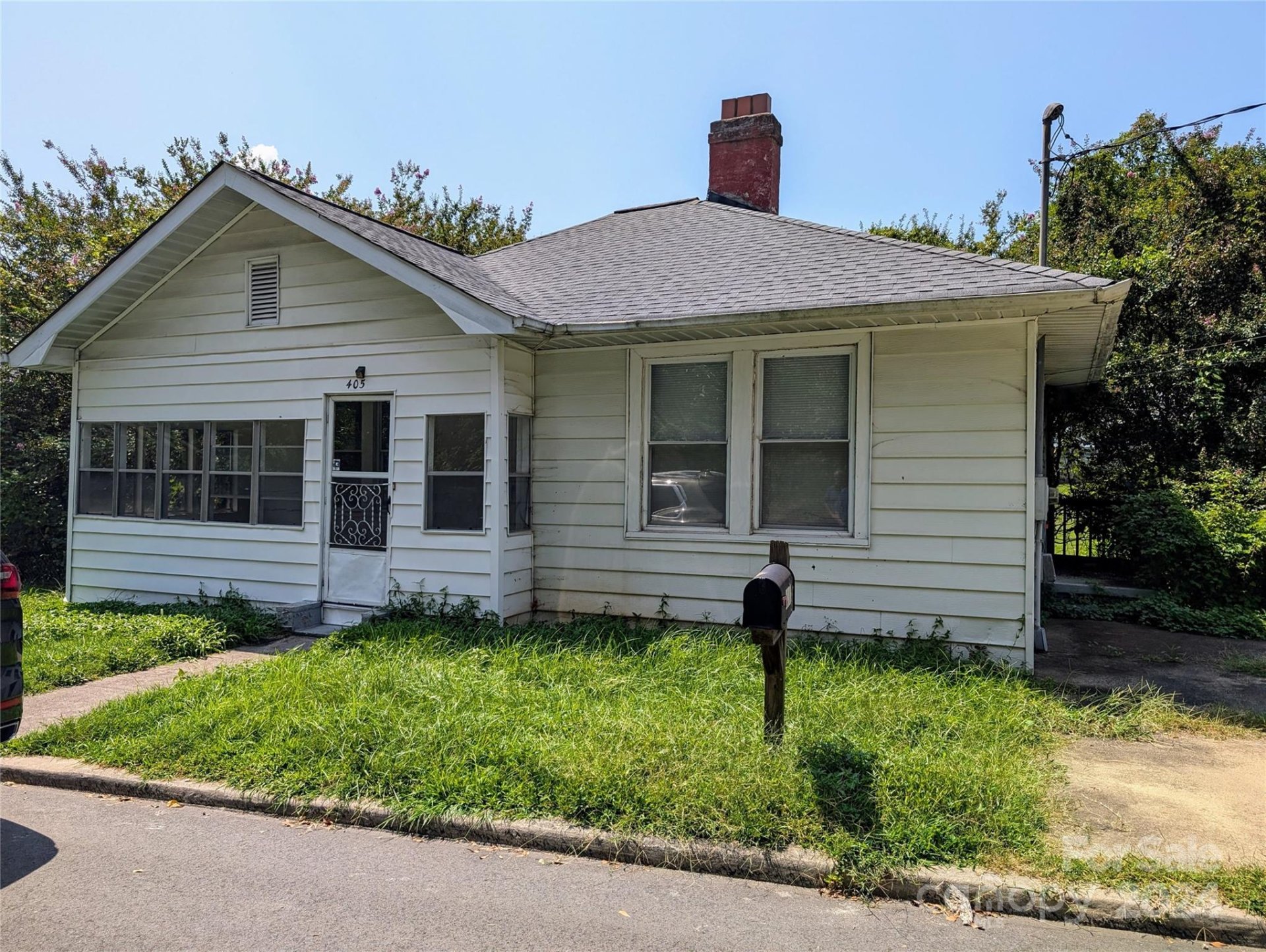 Property image 1 at 405 S Highland Street, Gastonia, NC 28052