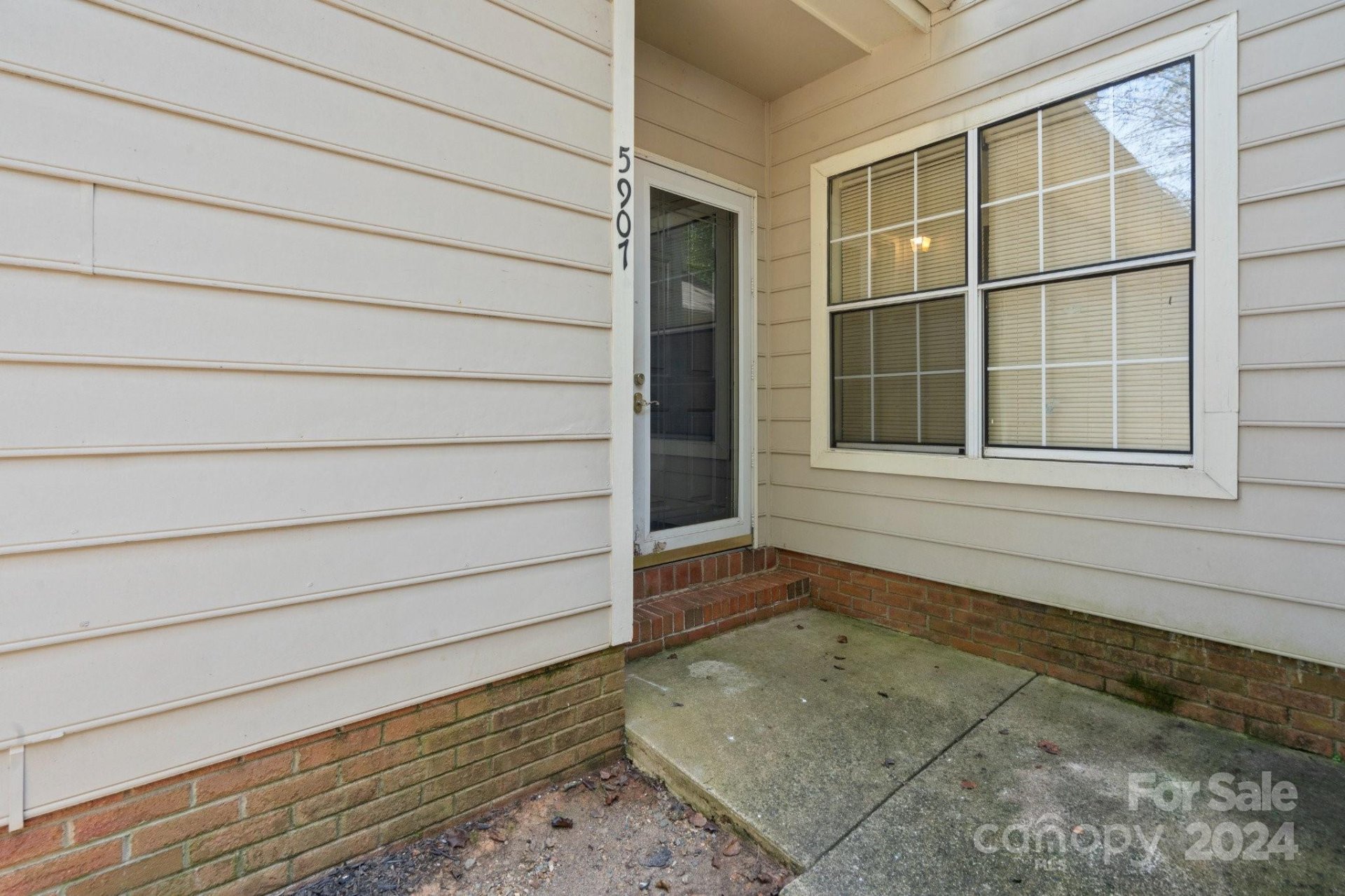 Property image 3 at 5907 Amity Springs Drive, Charlotte, NC 28212