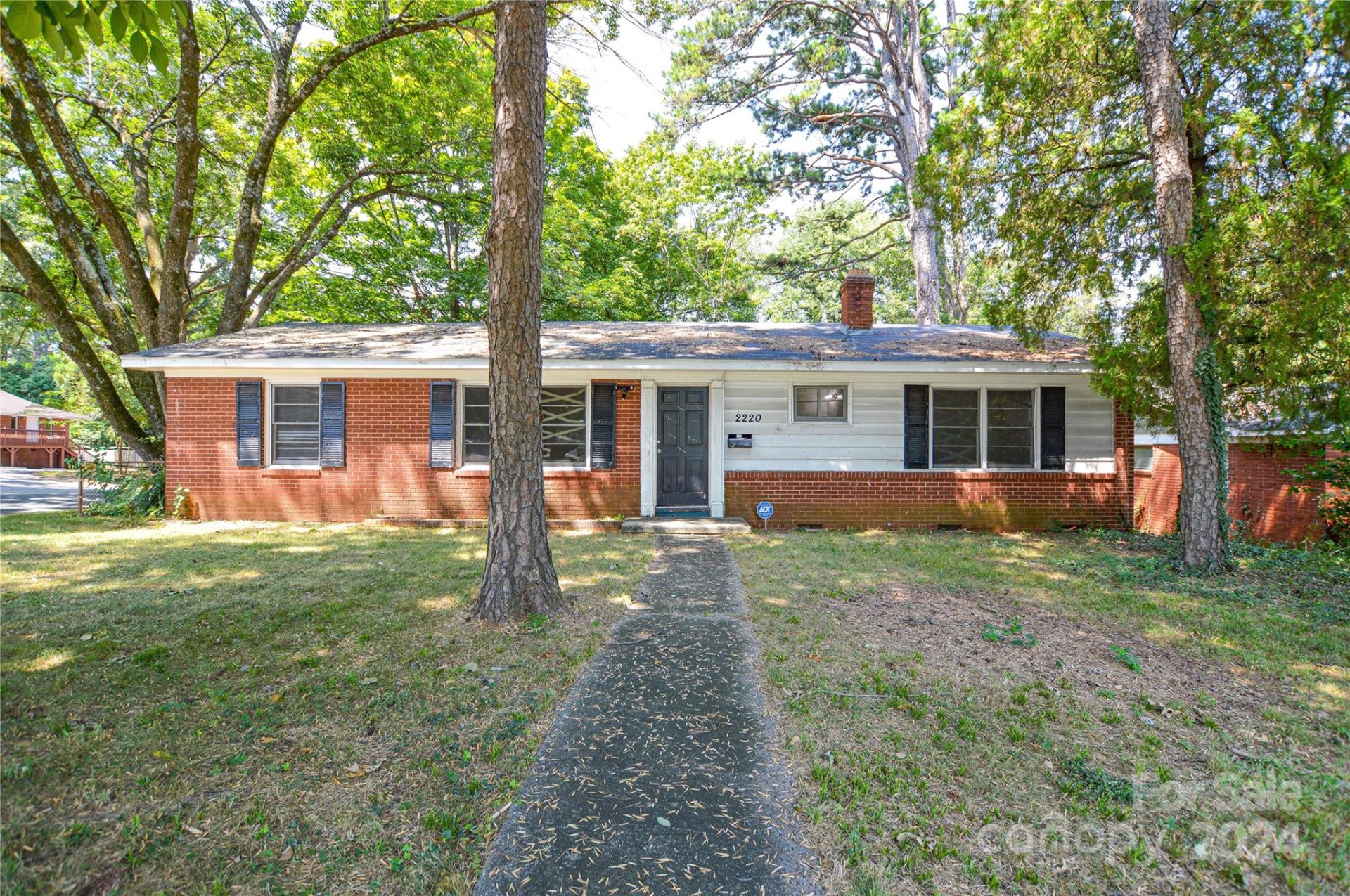 Property image 1 at 2220 Eastway Drive, Charlotte, NC 28205