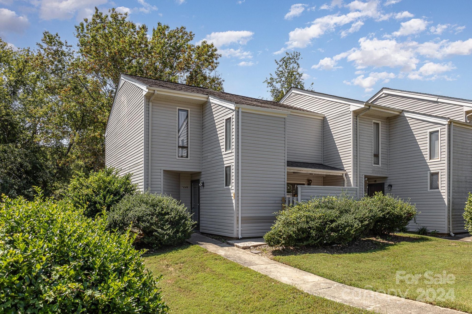 Property image 1 at 7846 Hummingbird Lane, Charlotte, NC 28212