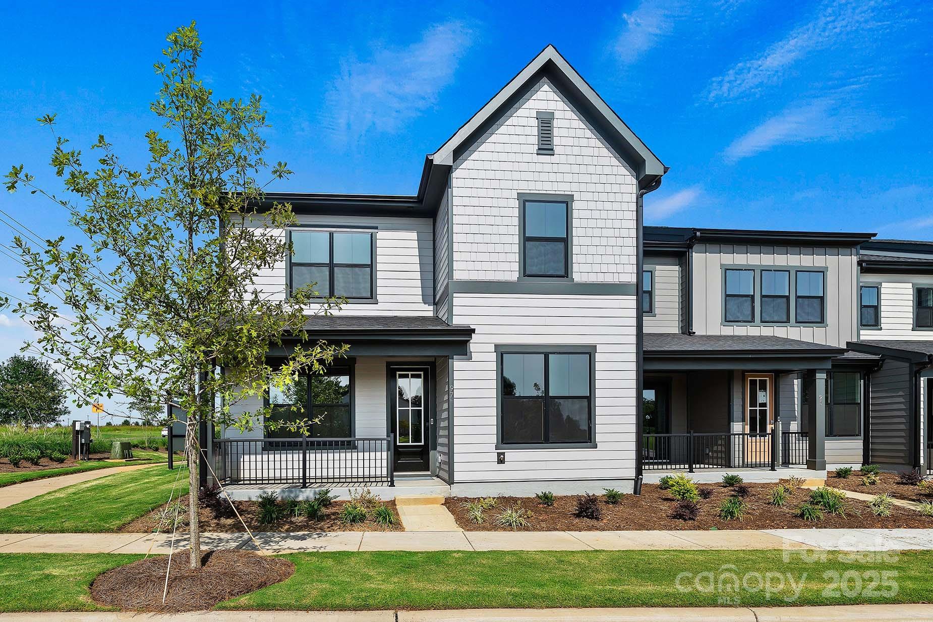 97 Seven Oaks Landing
