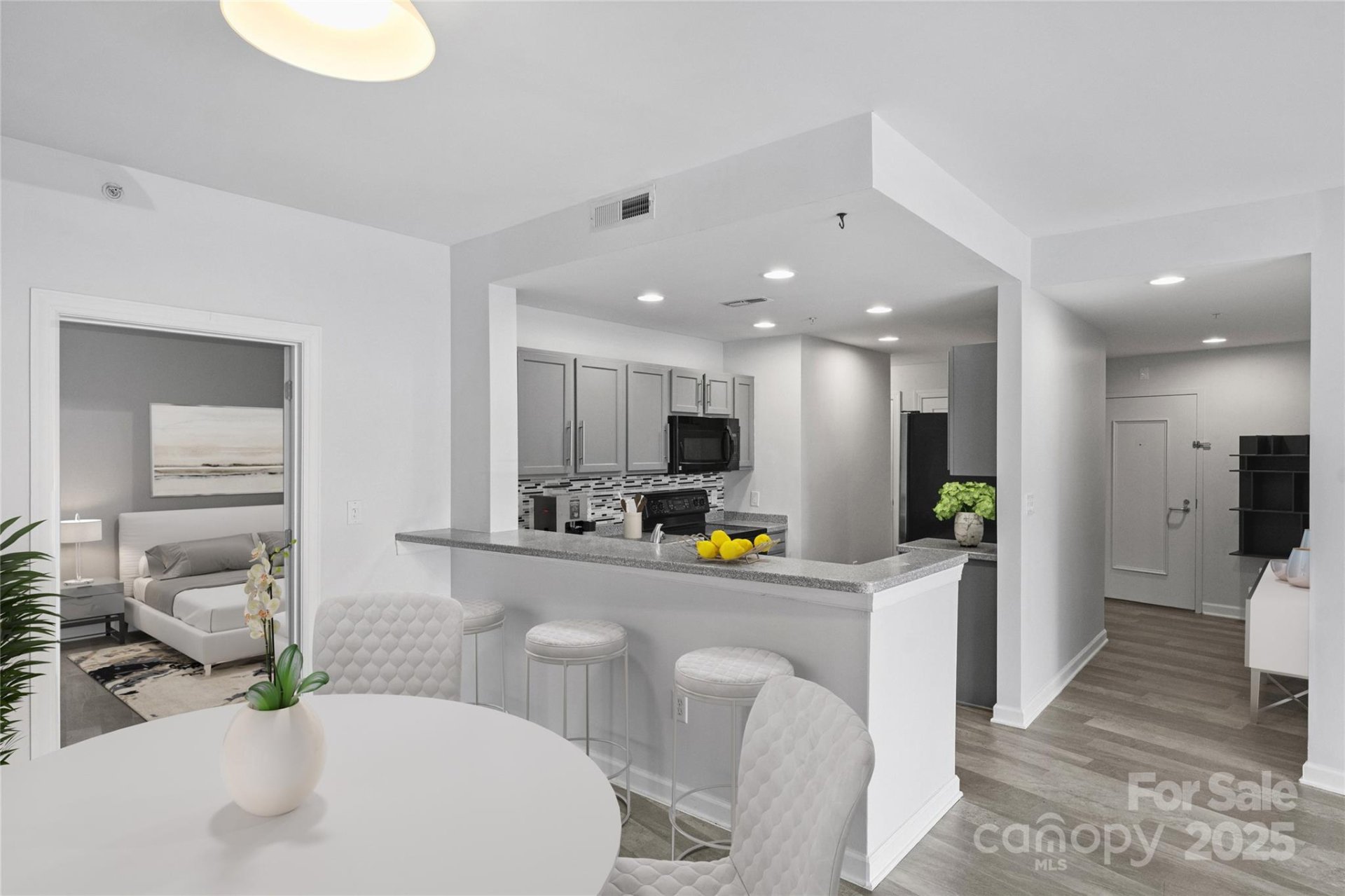 Property image 2 at 718 W Trade Street, Charlotte, NC 28202