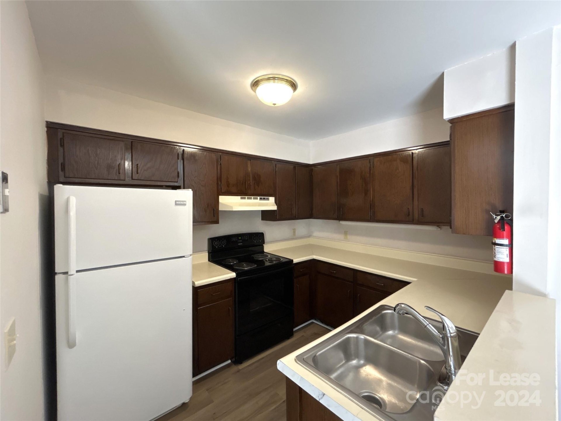 Property image 2 at 4804 Spring Lake Drive, Charlotte, NC 28212