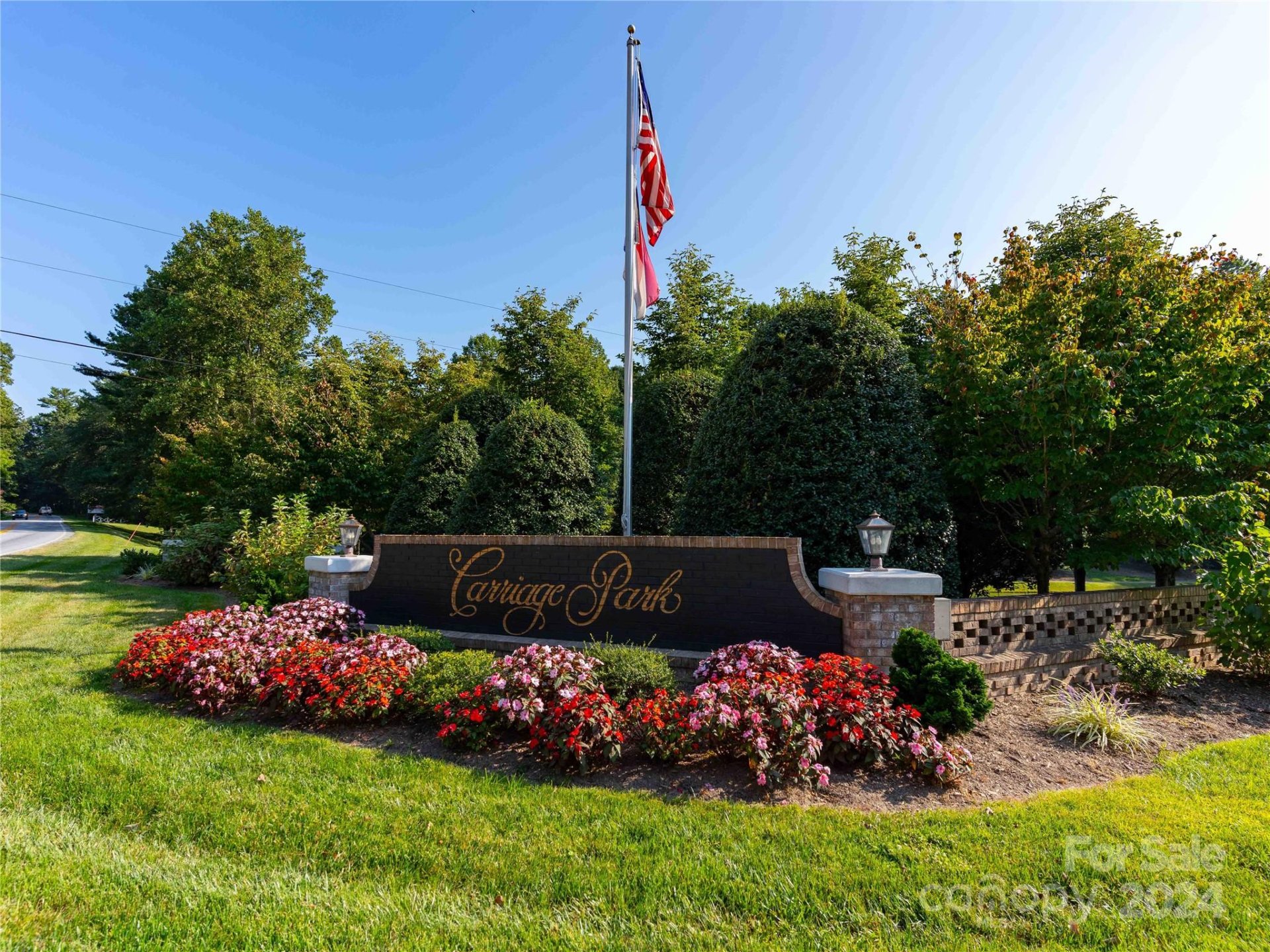 Property image 1 at 54 Narrows Run Loop, Hendersonville, NC 28791