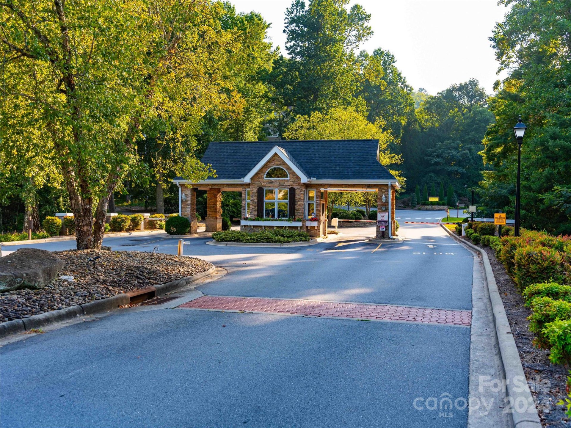 Property image 2 at 54 Narrows Run Loop, Hendersonville, NC 28791
