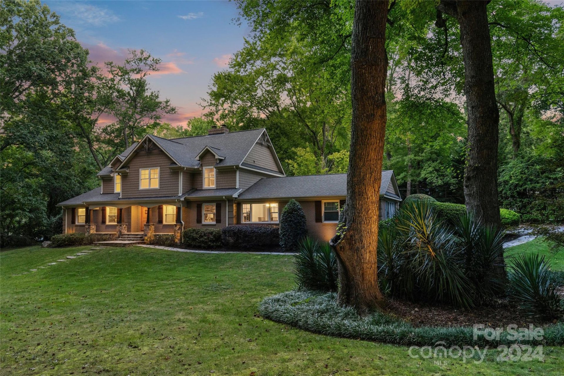 Property image 2 at 4441 Town And Country Drive, Charlotte, NC 28226