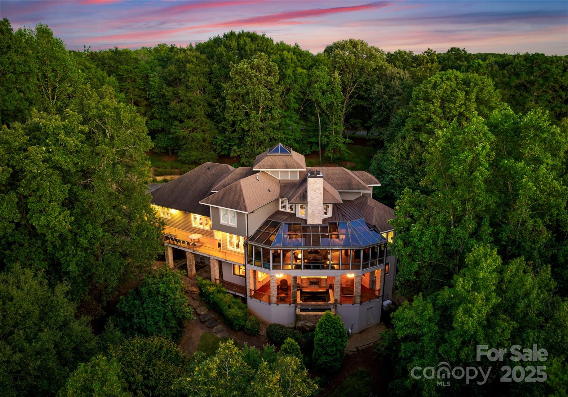 Property image 1 at 10310 Wildlife Road, Charlotte, NC 28278