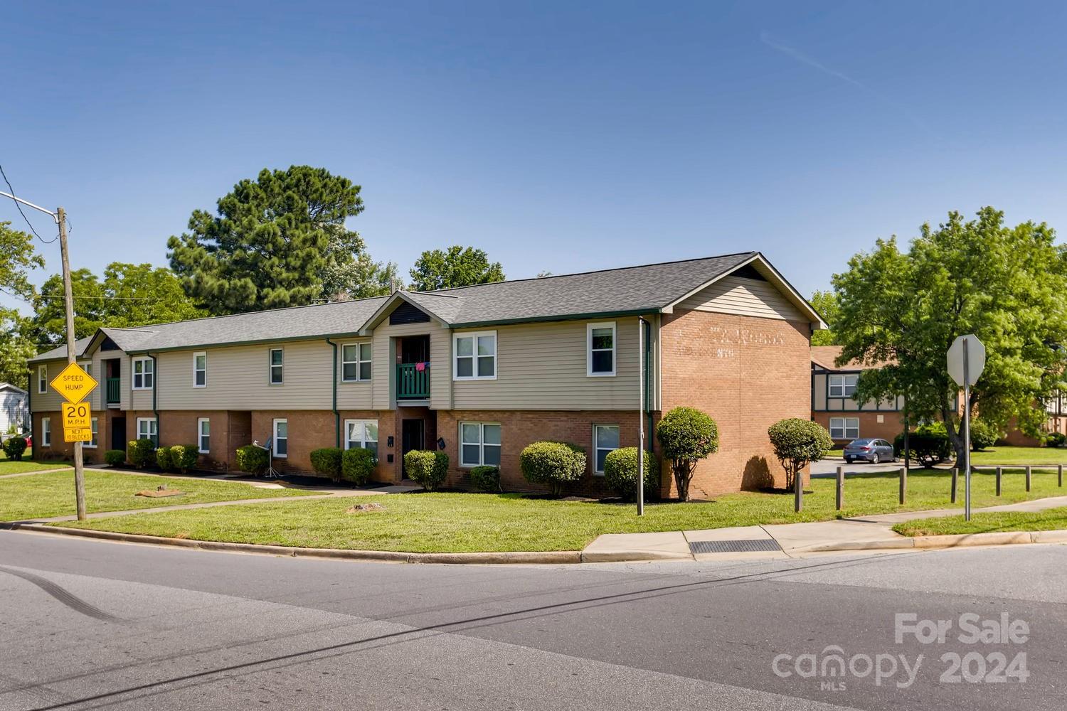 Property image 1 at 2607 Cedarhurst Drive, Charlotte, NC 28269