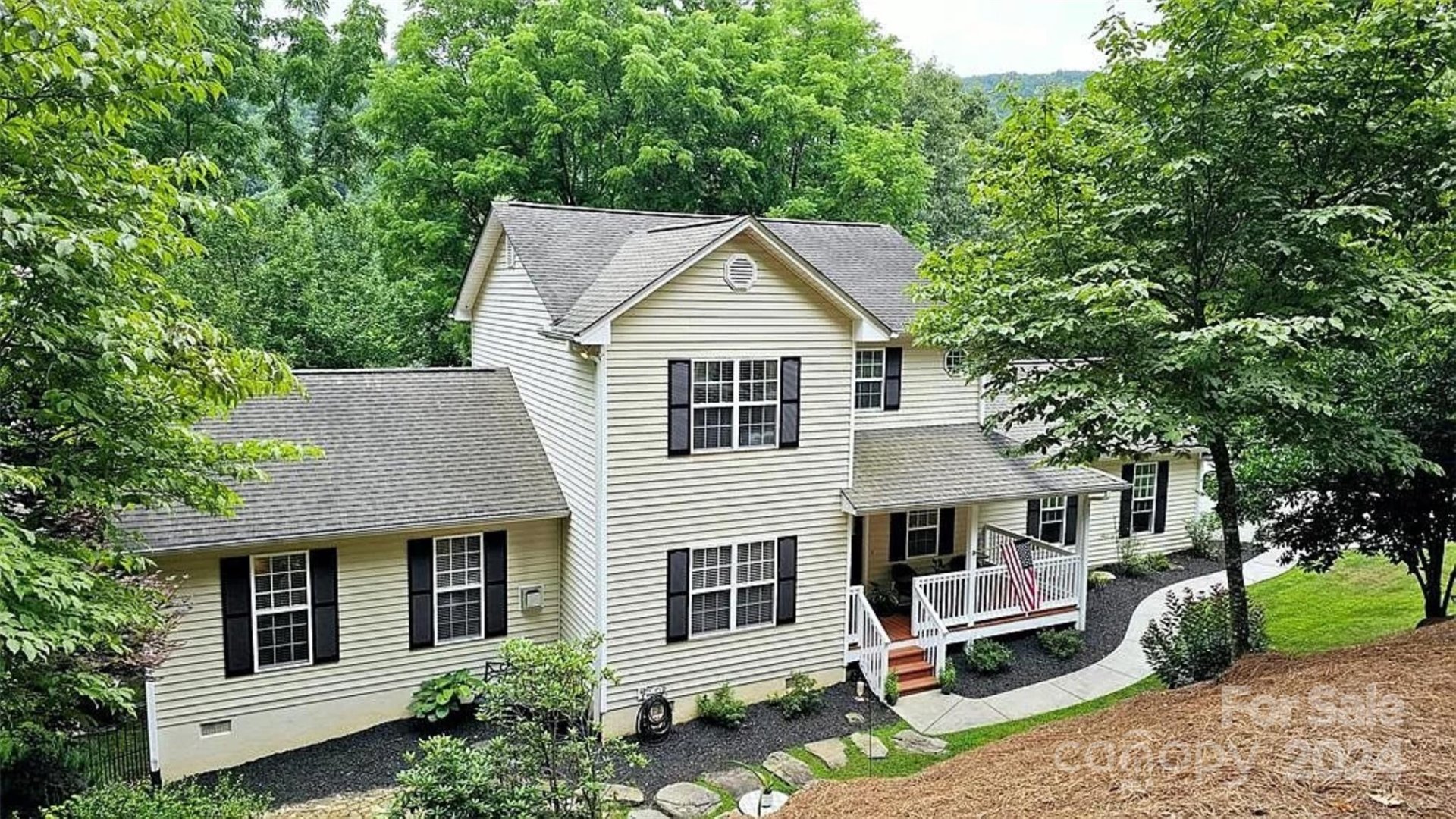 Property image 1 at 983 Country Club Drive, Franklin, NC 28734