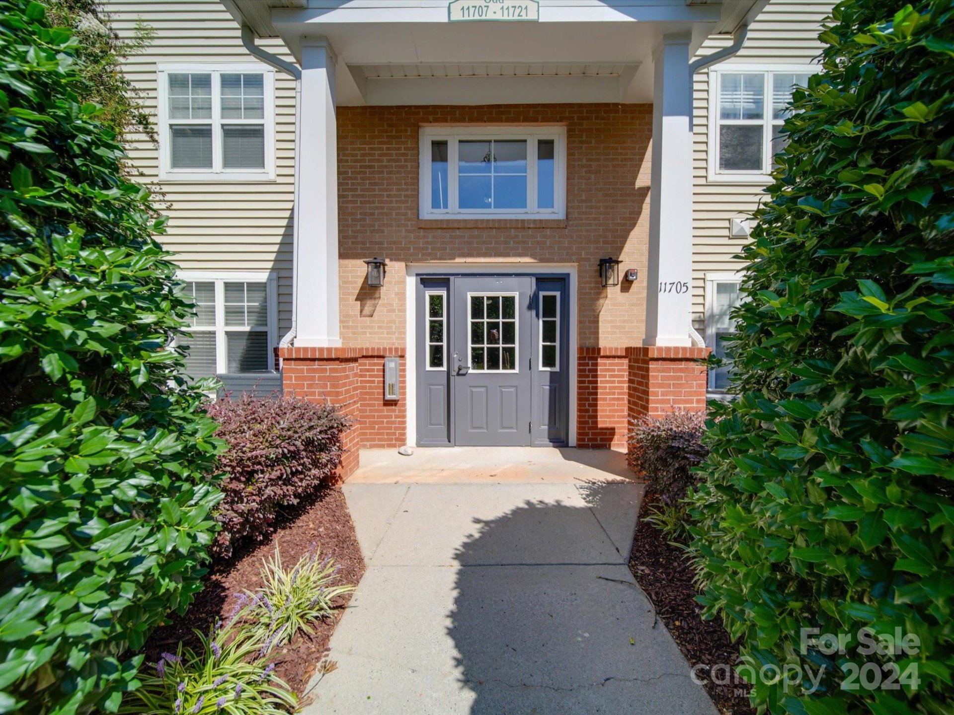 Property image 1 at 11713 Ridgeway Park Drive, Charlotte, NC 28277
