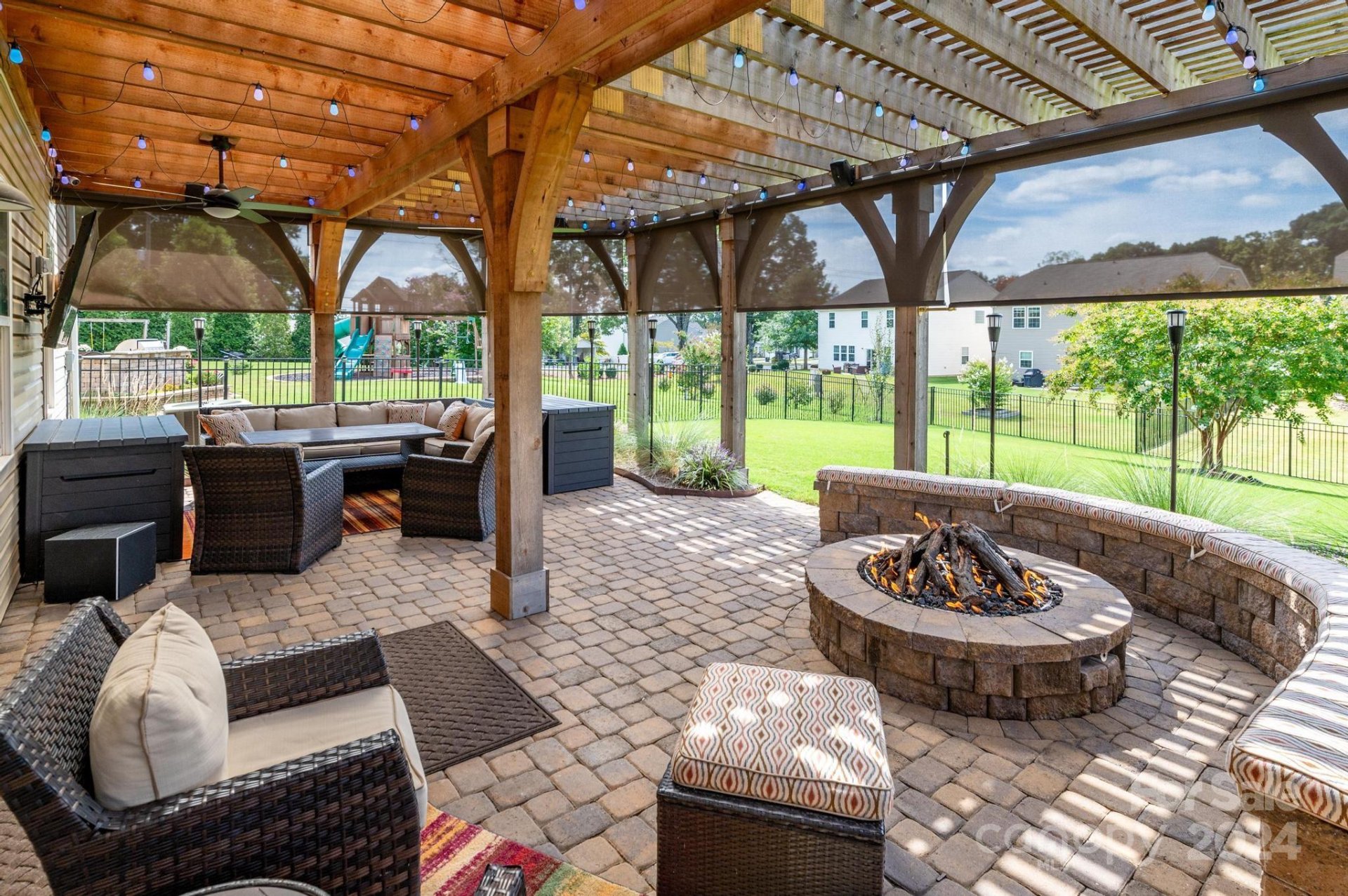 Parkmont, Mooresville Community