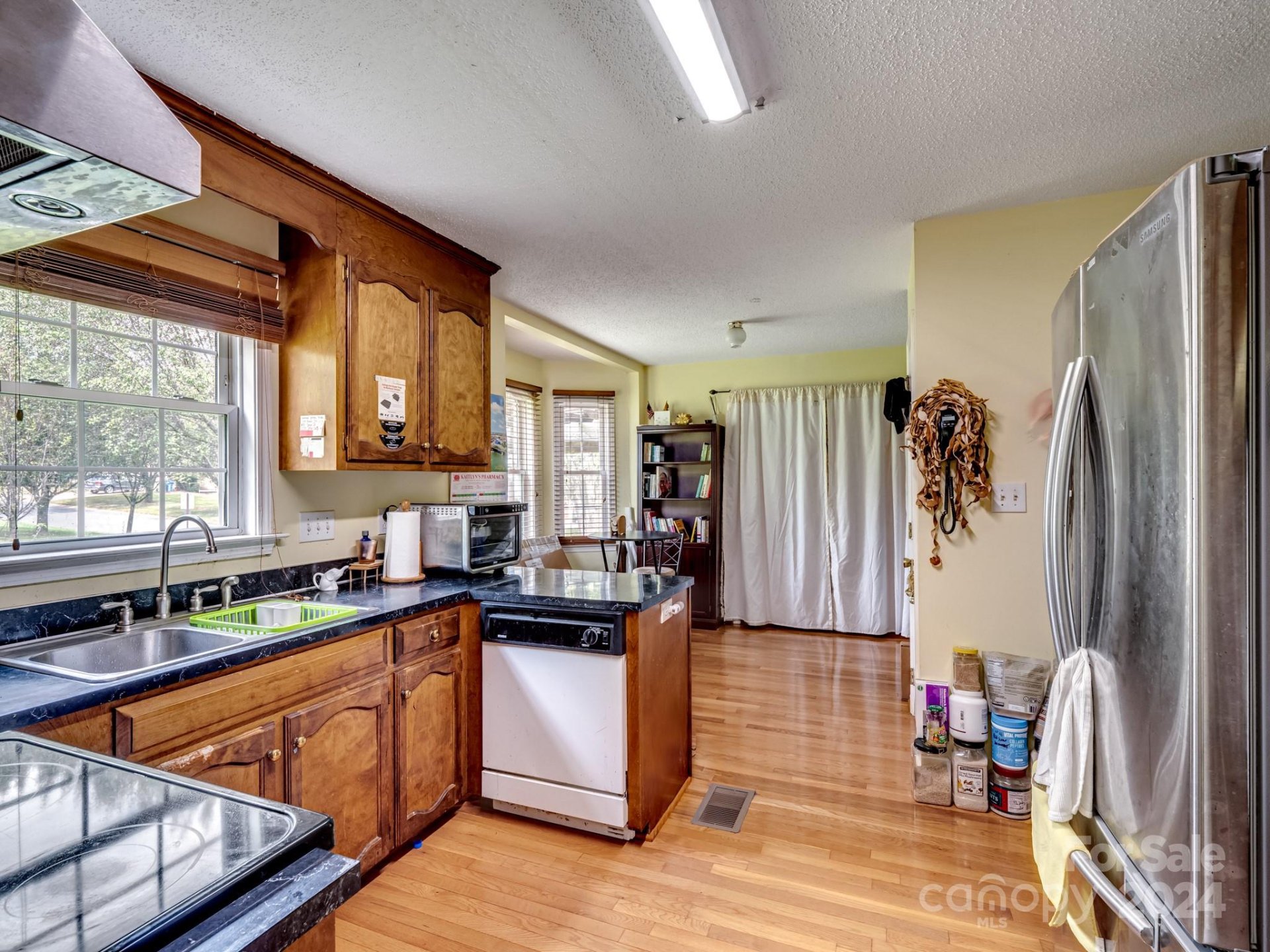 Property image 5 at 100 S Padali Court, Mount Holly, NC 28120