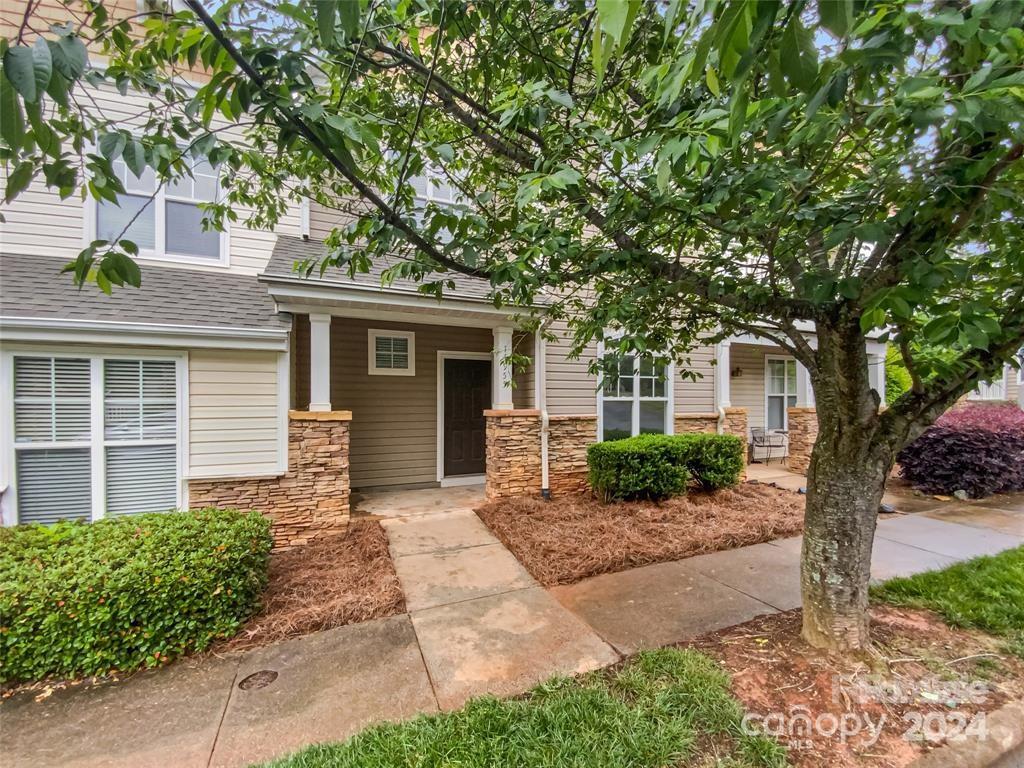 Property image 1 at 14955 Scothurst Lane, Charlotte, NC 28277