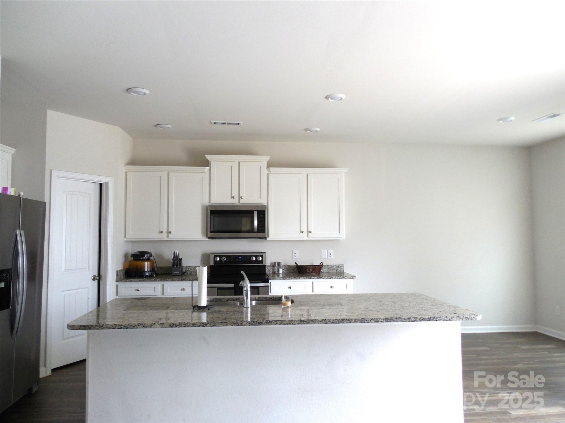 Property image 3 at 1109 Creedmore Court, Charlotte, NC 28215