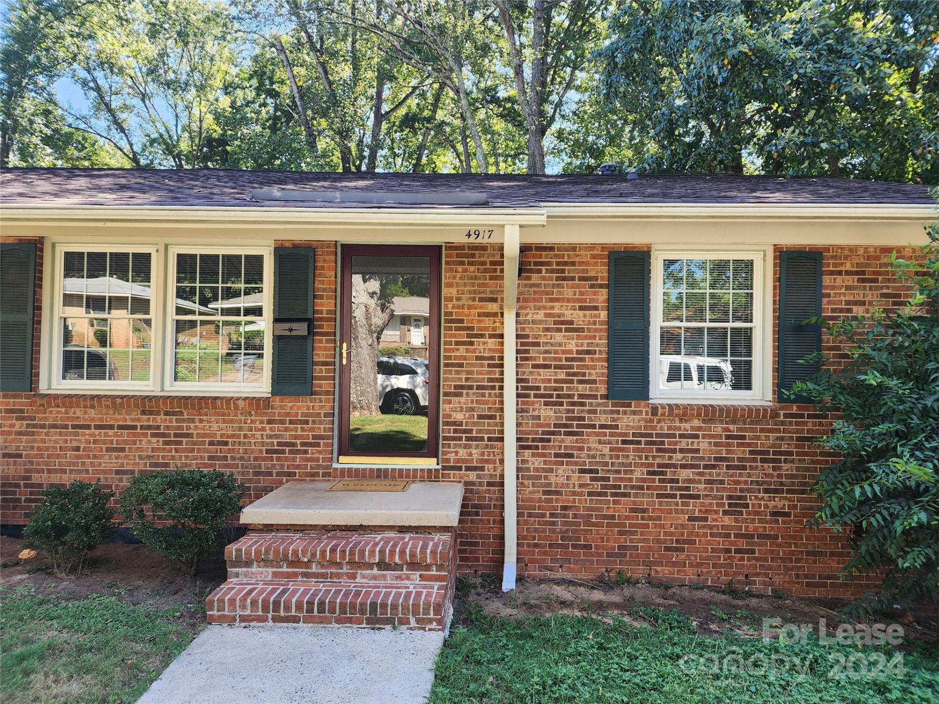 Property image 1 at 4917 Highlake Drive, Charlotte, NC 28215