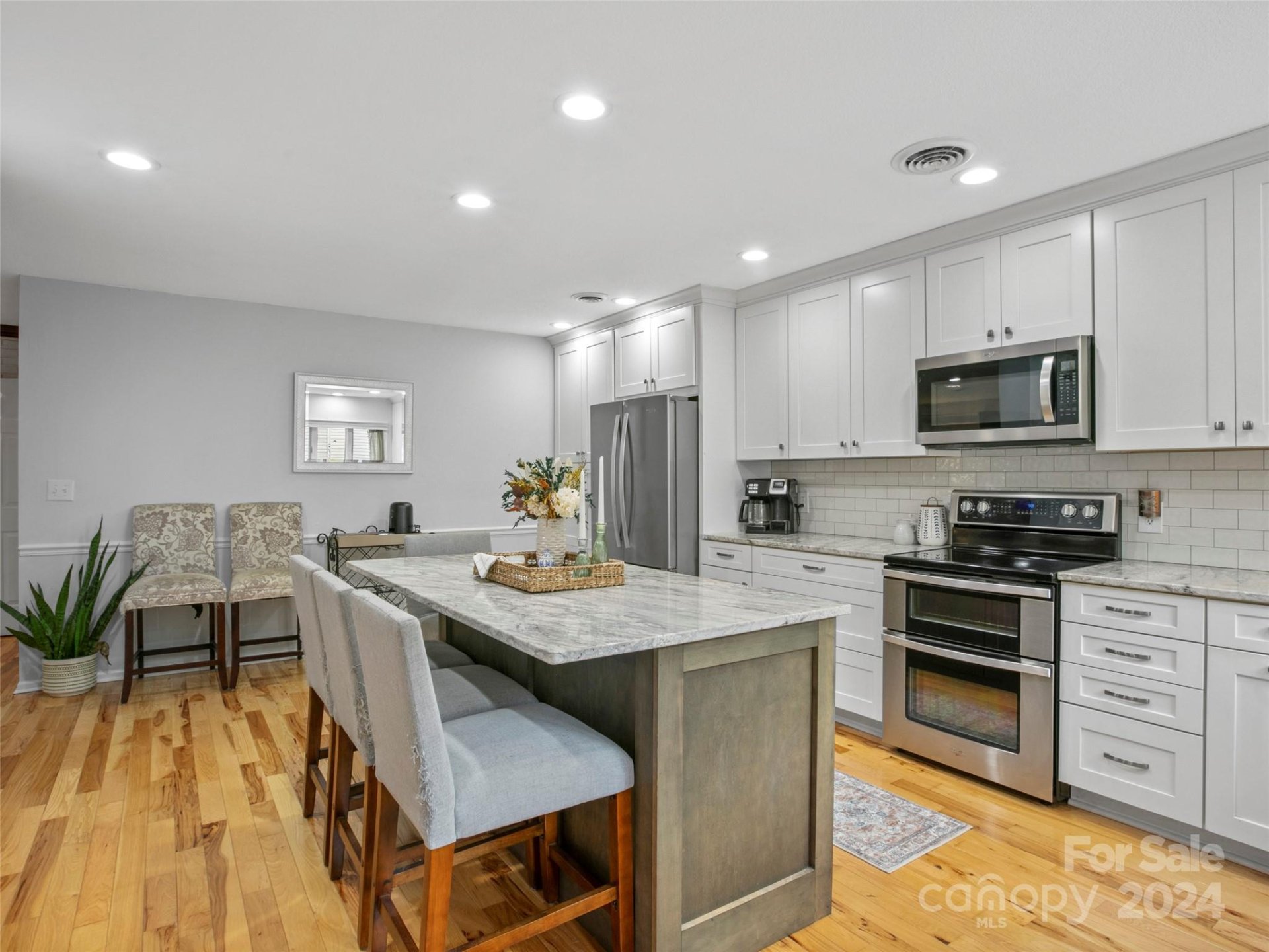 Property image 2 at 121 N Britton Creek Court, Hendersonville, NC 28791