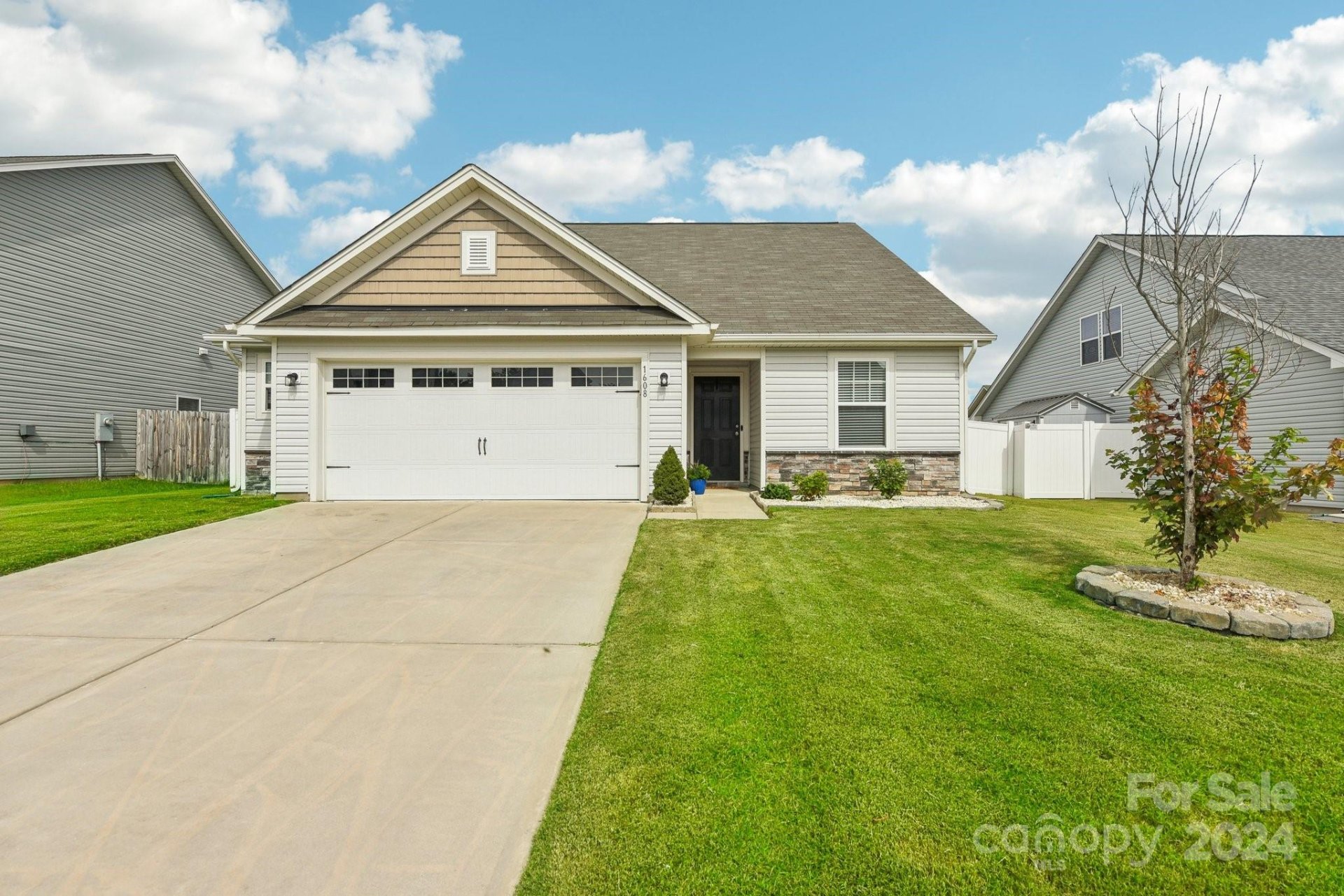 Property image 1 at 1608 Sandhill Oak Court, Landis, NC 28088