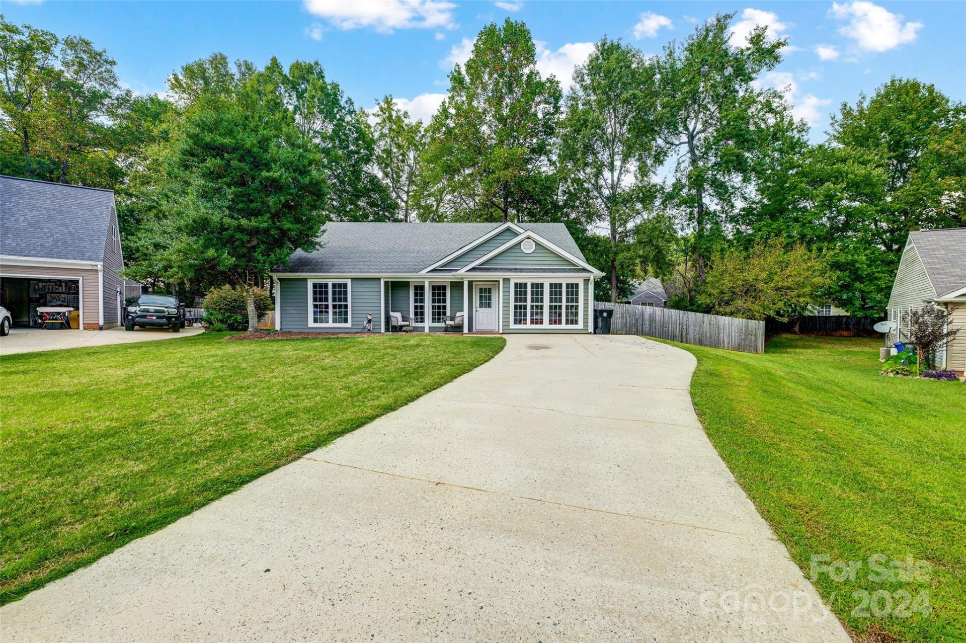 Property image 4 at 130 Tara Lynn Court, Mooresville, NC 28115
