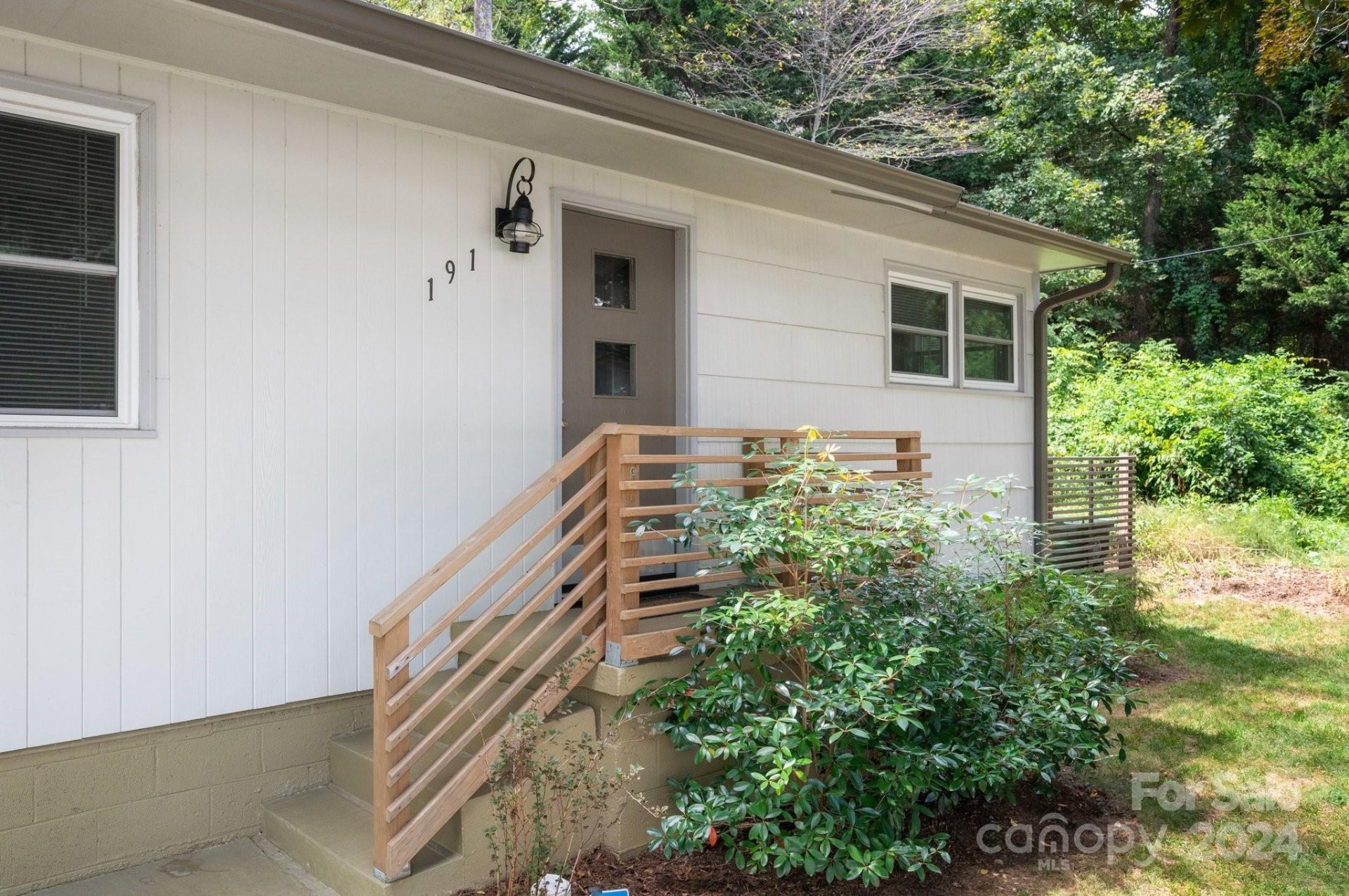 Property image 2 at 191 Druid Drive, Asheville, NC 28806