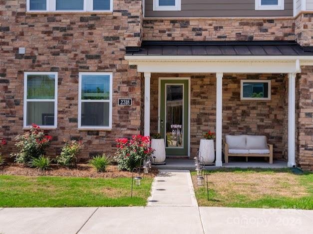 Property image 3 at 2318 Medley Drive, Charlotte, NC 28262