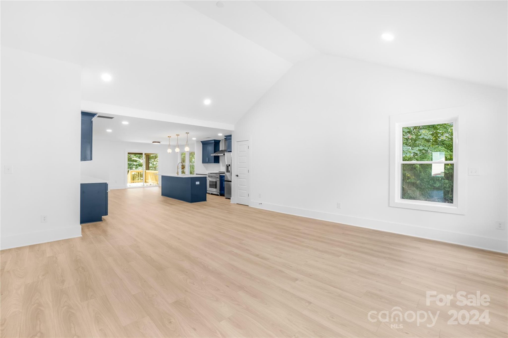 Property image 3 at 1833 Garibaldi Avenue, Charlotte, NC 28208
