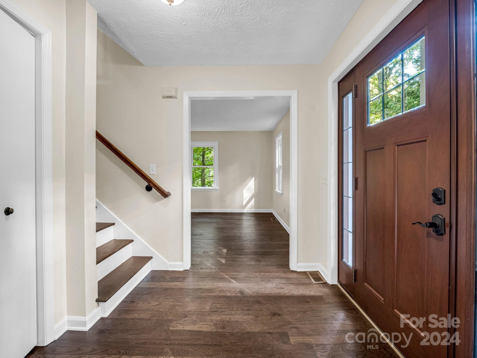 Property image 4 at 21 Peachtree Lane, Hendersonville, NC 28791