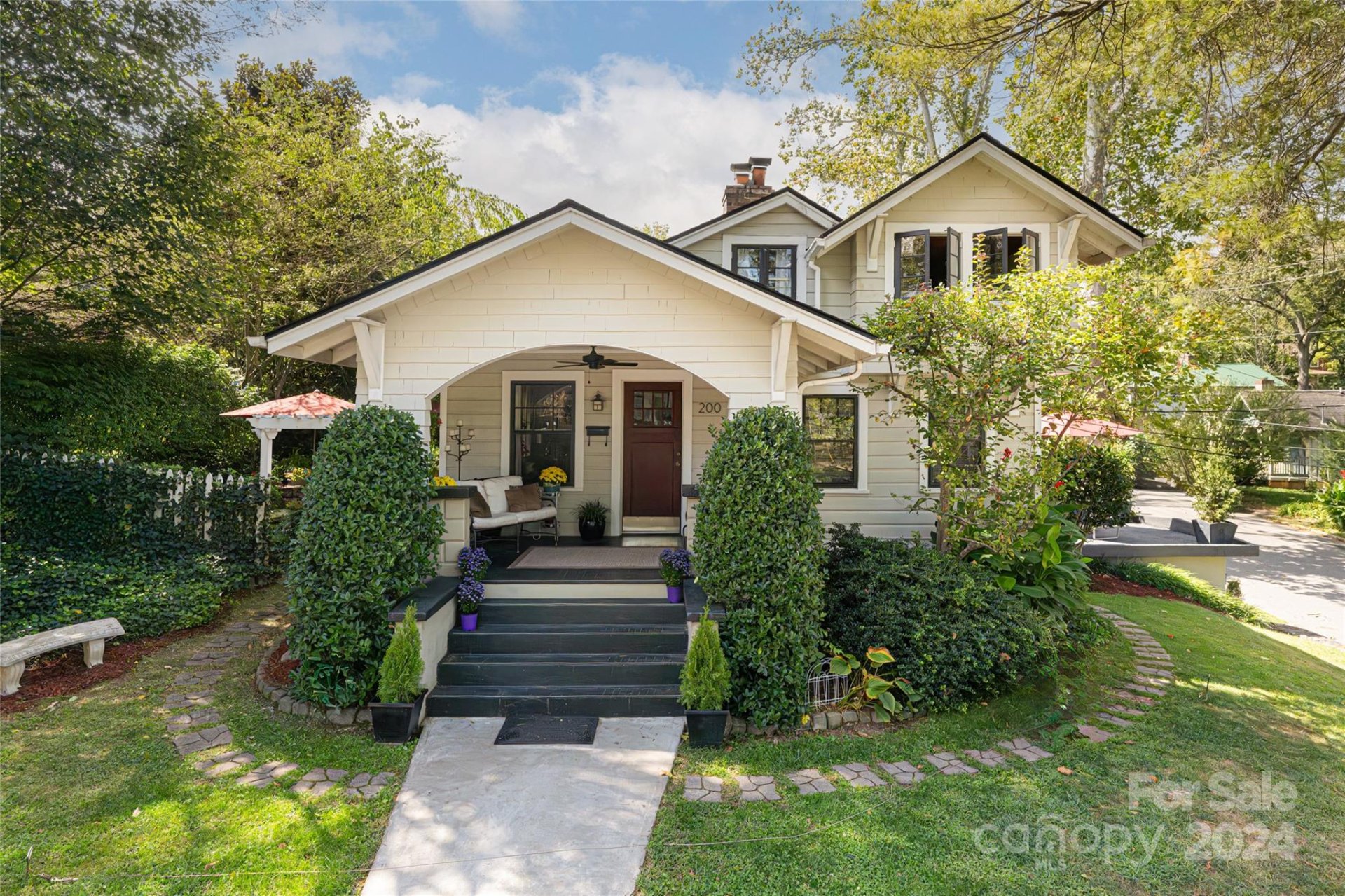 Property image 1 at 200 Flint Street, Asheville, NC 28801