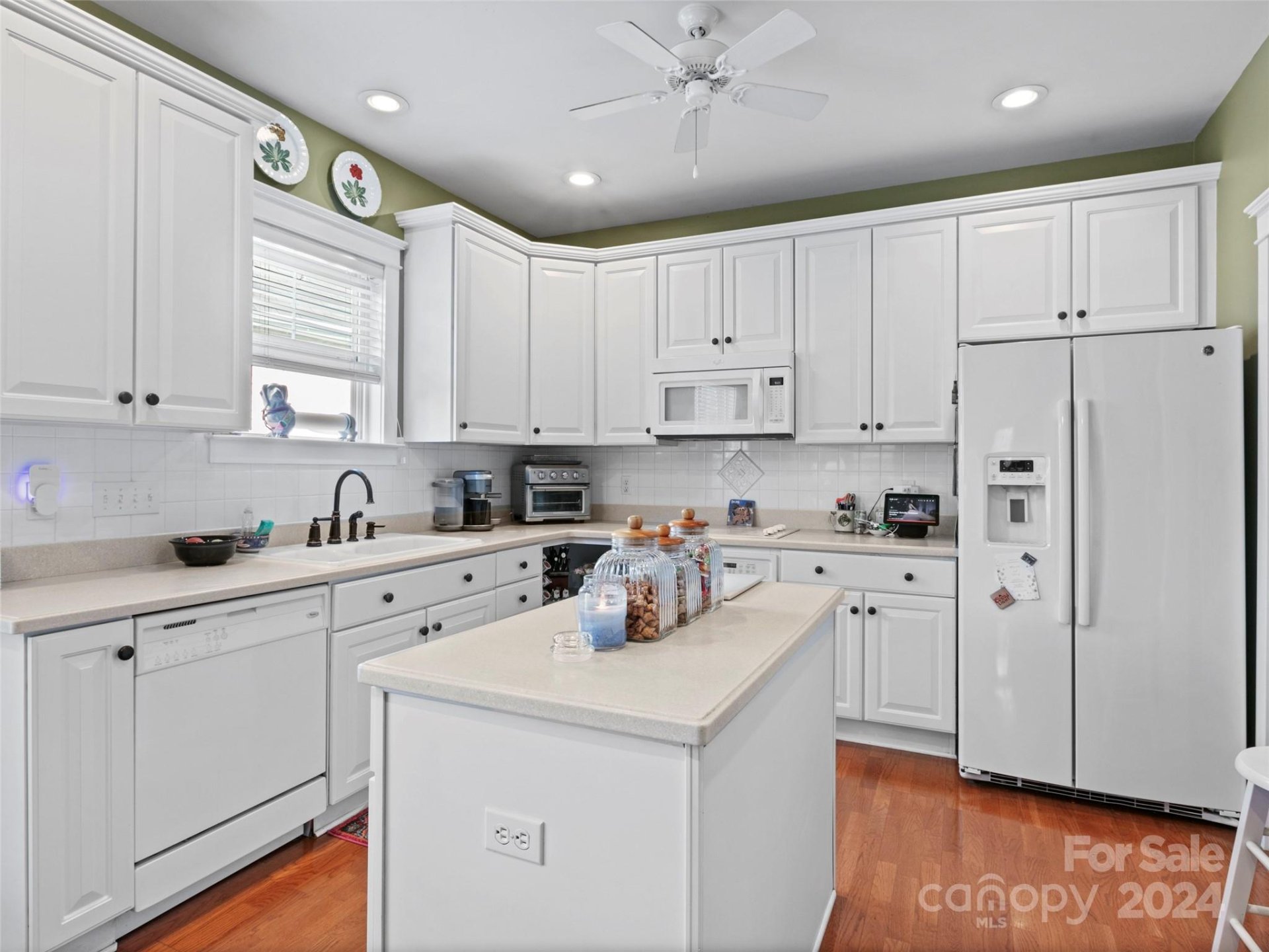 Property image 4 at 1336 Heathbrook Circle, Asheville, NC 28803