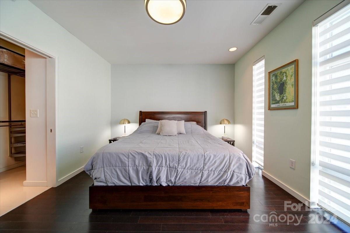 Property image 5 at 329 Viburnum Way Court, Charlotte, NC 28208
