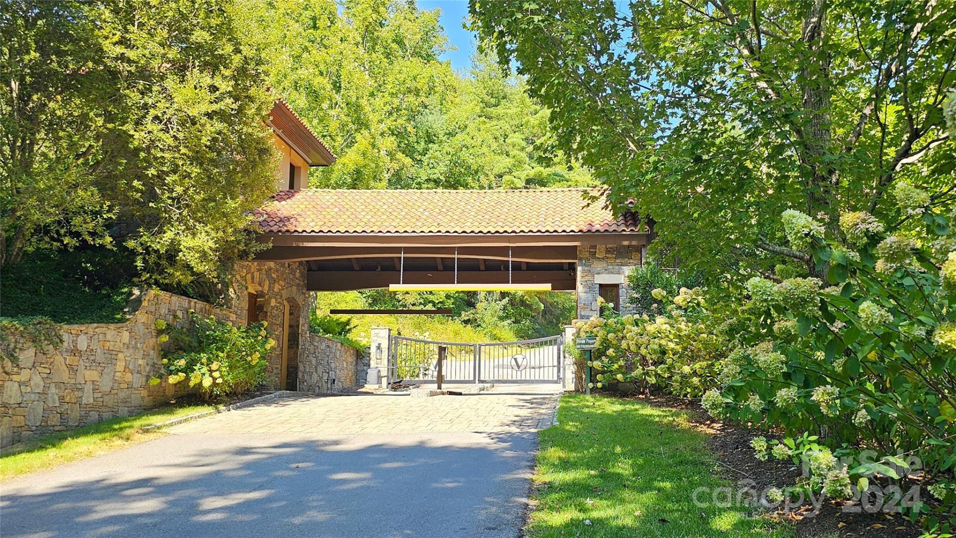 Property image 2 at 197 Starling Pass, Asheville, NC 28804