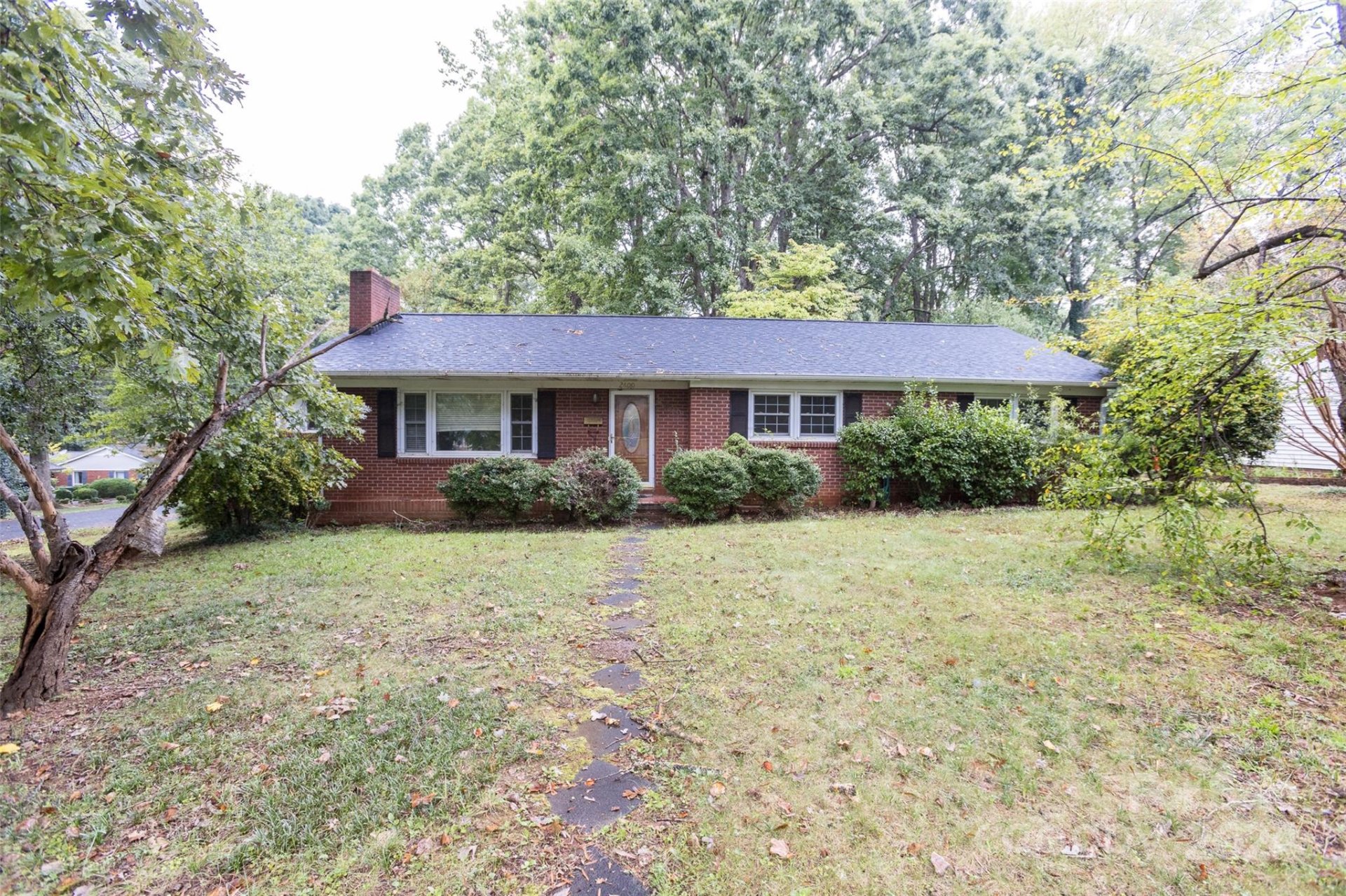 Property image 1 at 2600 Club Drive, Gastonia, NC 28054