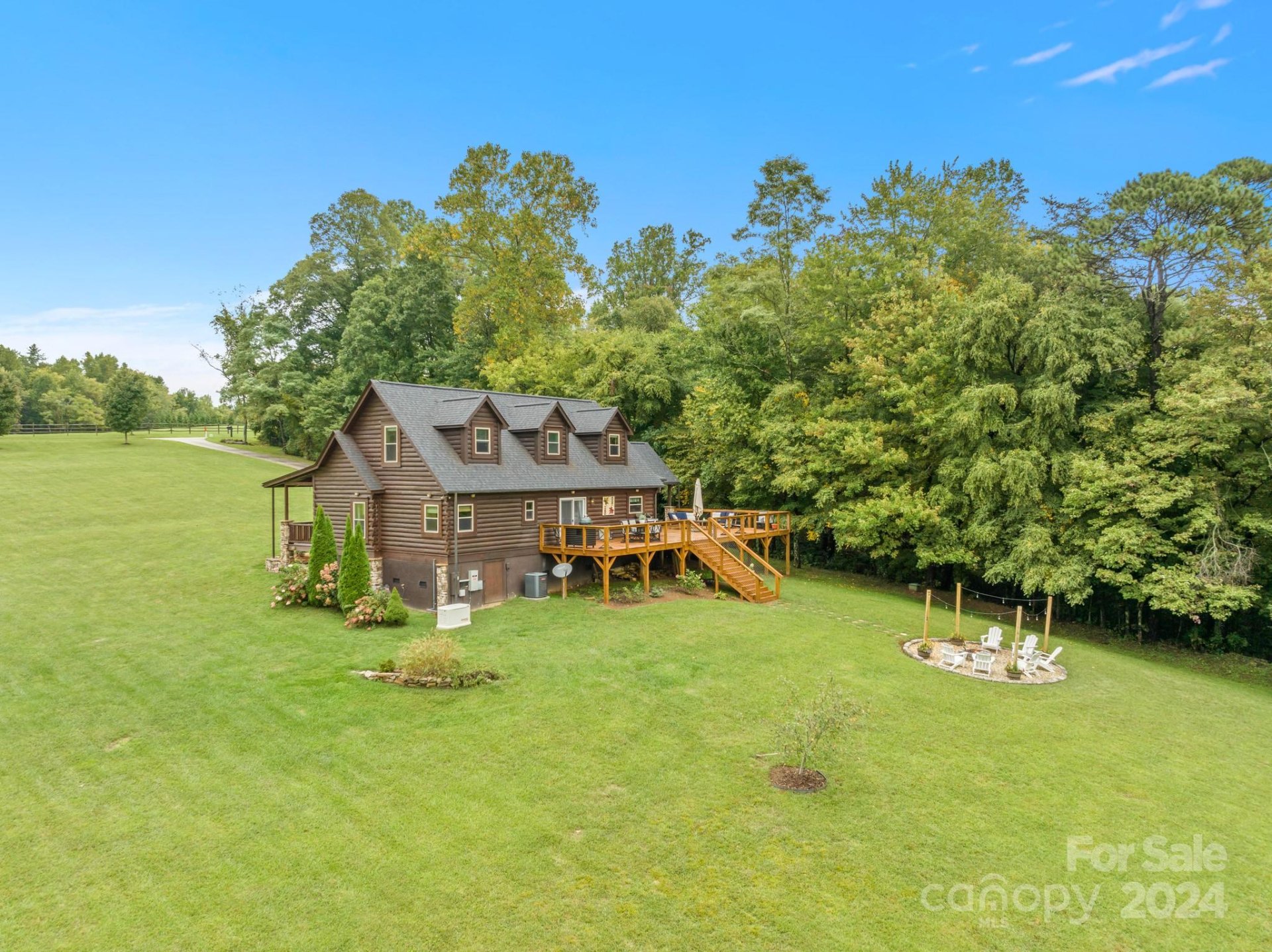 Property image 3 at 185 Grand Oaks Drive, Hendersonville, NC 28792