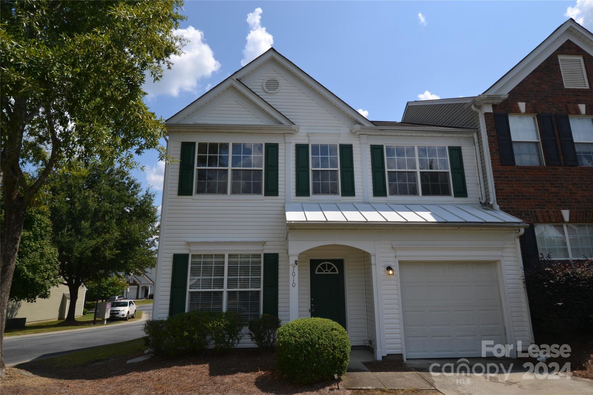 Property image 1 at 7010 Beverly Springs Drive, Charlotte, NC 28270