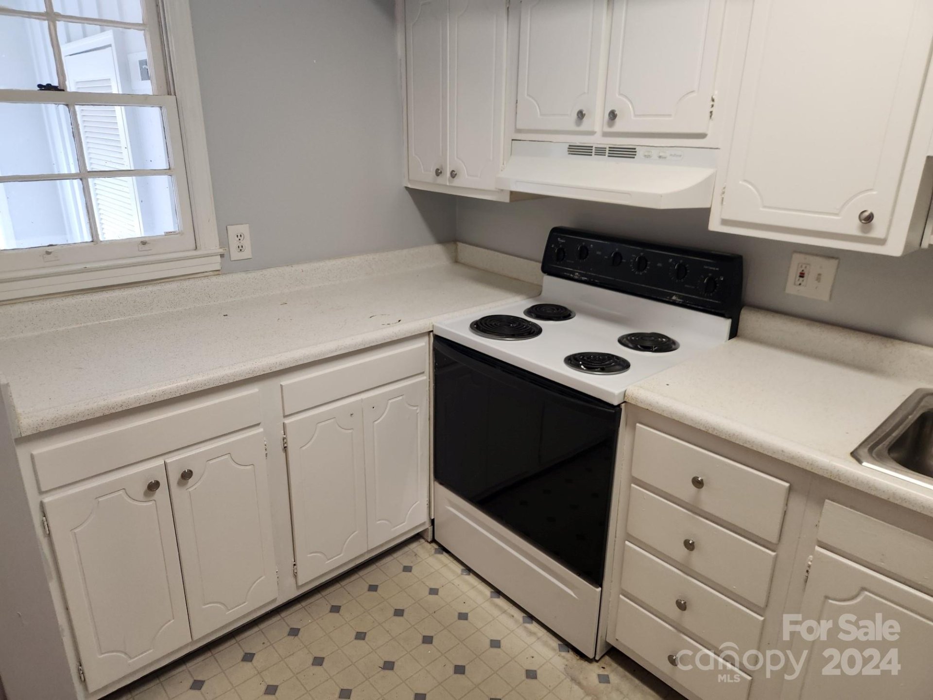 Property image 3 at 910 Mcalway Road, Charlotte, NC 28211
