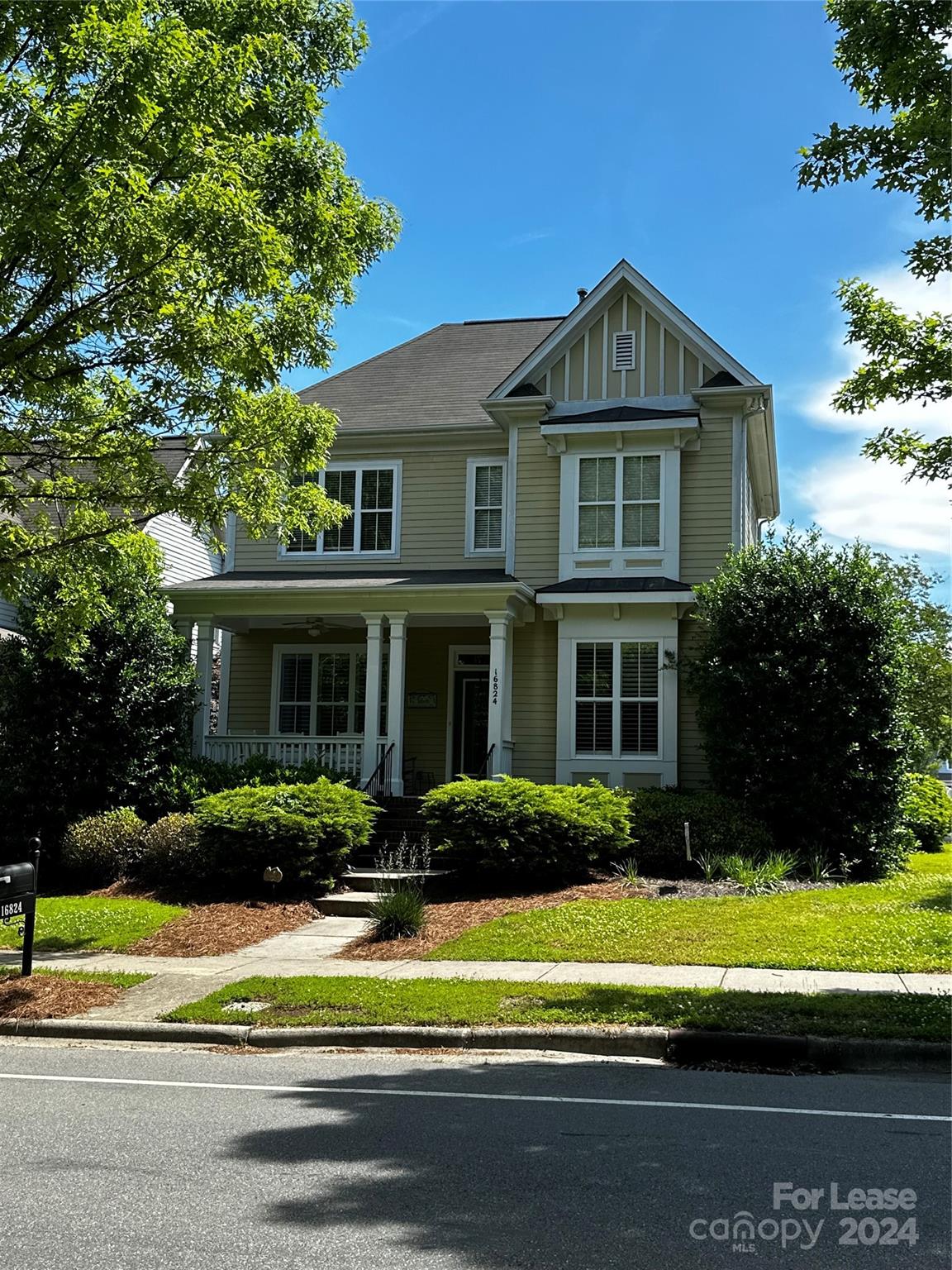 Property image 1 at 16824 Summers Walk Boulevard, Davidson, NC 28036