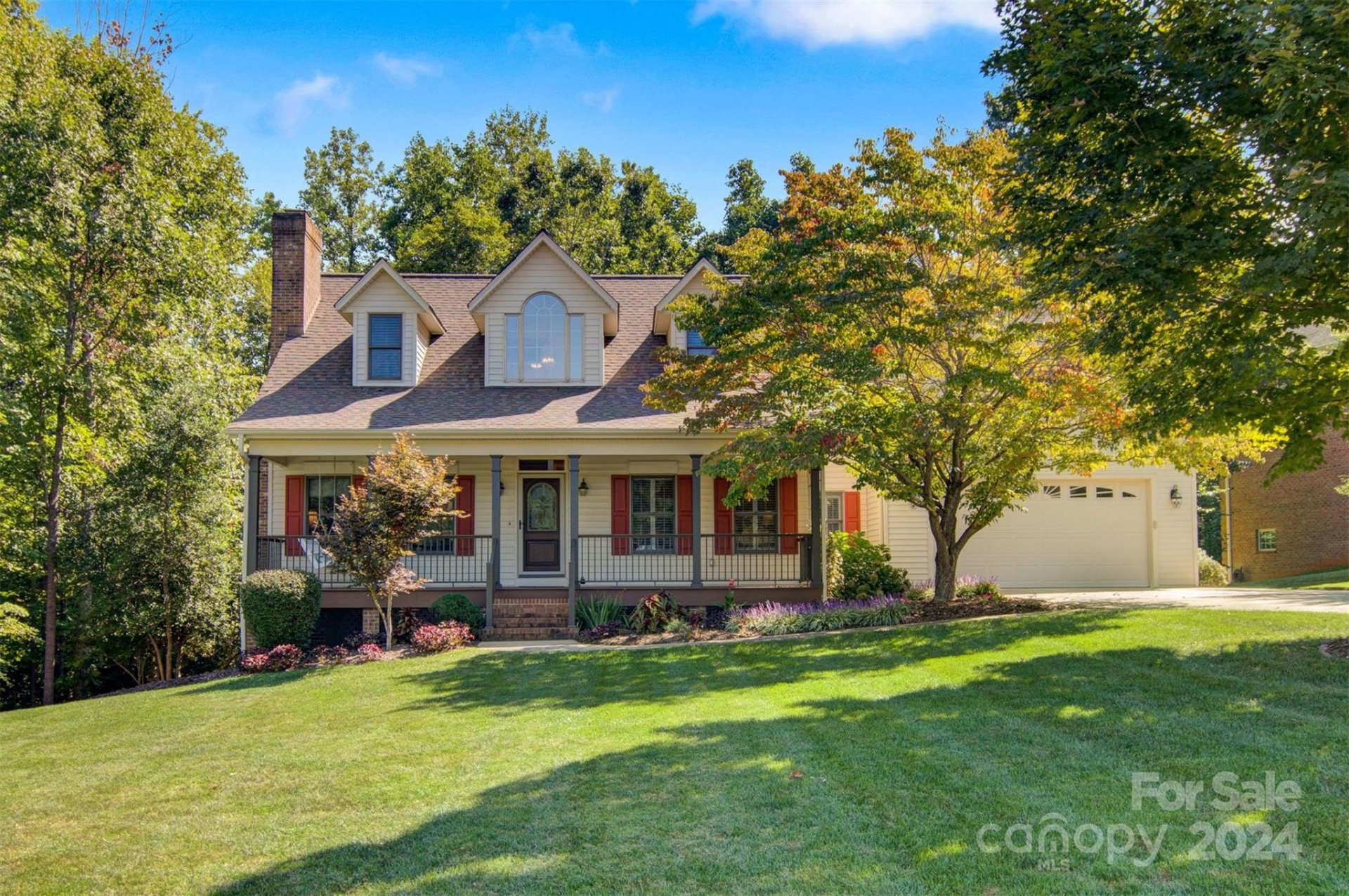 Property image 2 at 5690 Gold Creek Bay Drive, Hickory, NC 28601