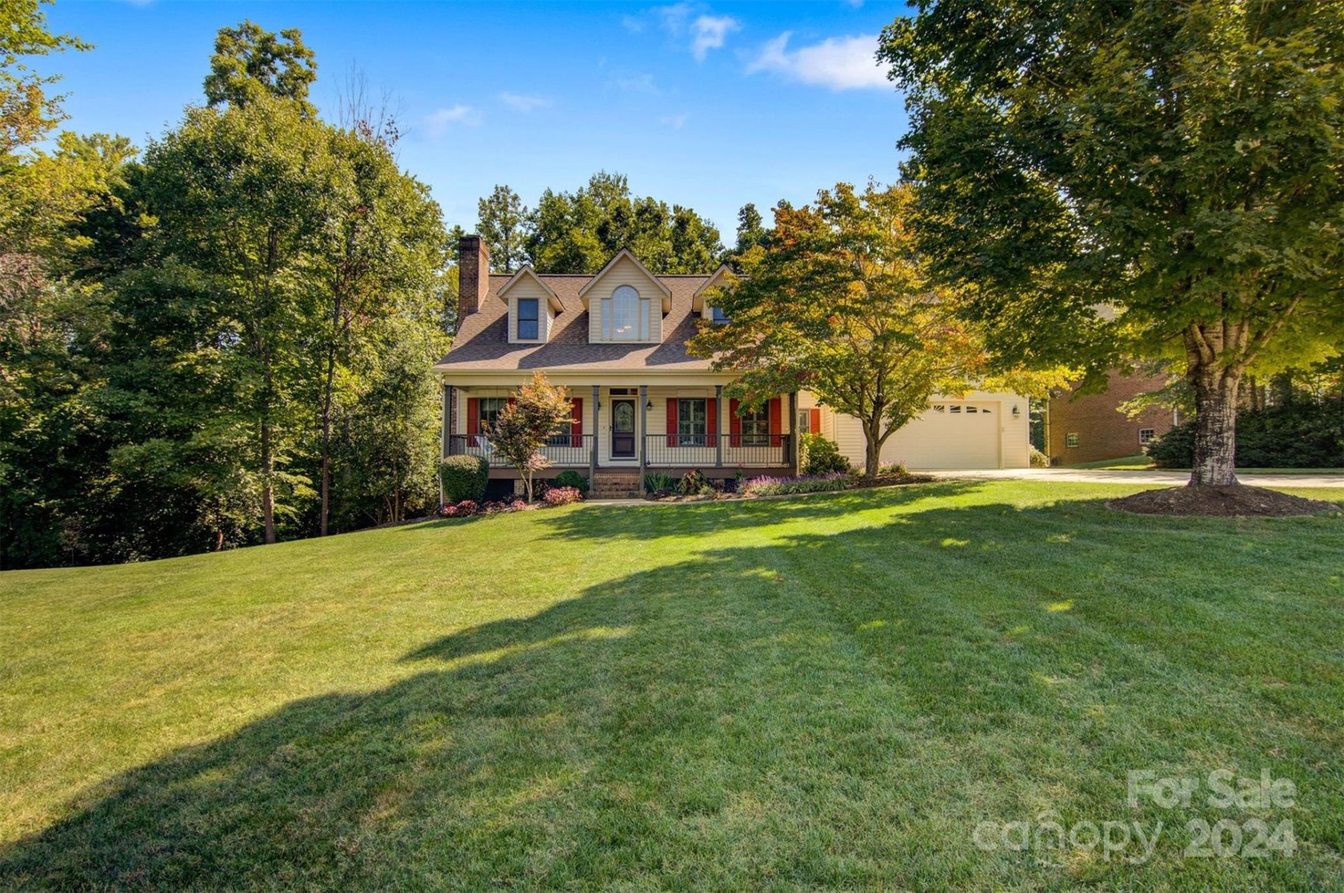 Property image 3 at 5690 Gold Creek Bay Drive, Hickory, NC 28601