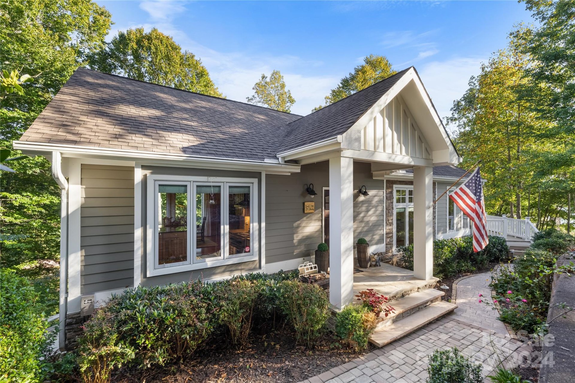 Property image 2 at 127 Harborcliff Drive, Statesville, NC 28677