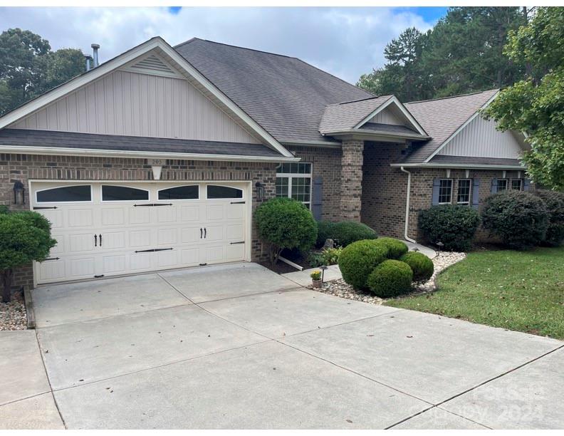 Property image 1 at 205 W Mills Plantation Circle, Troutman, NC 28166