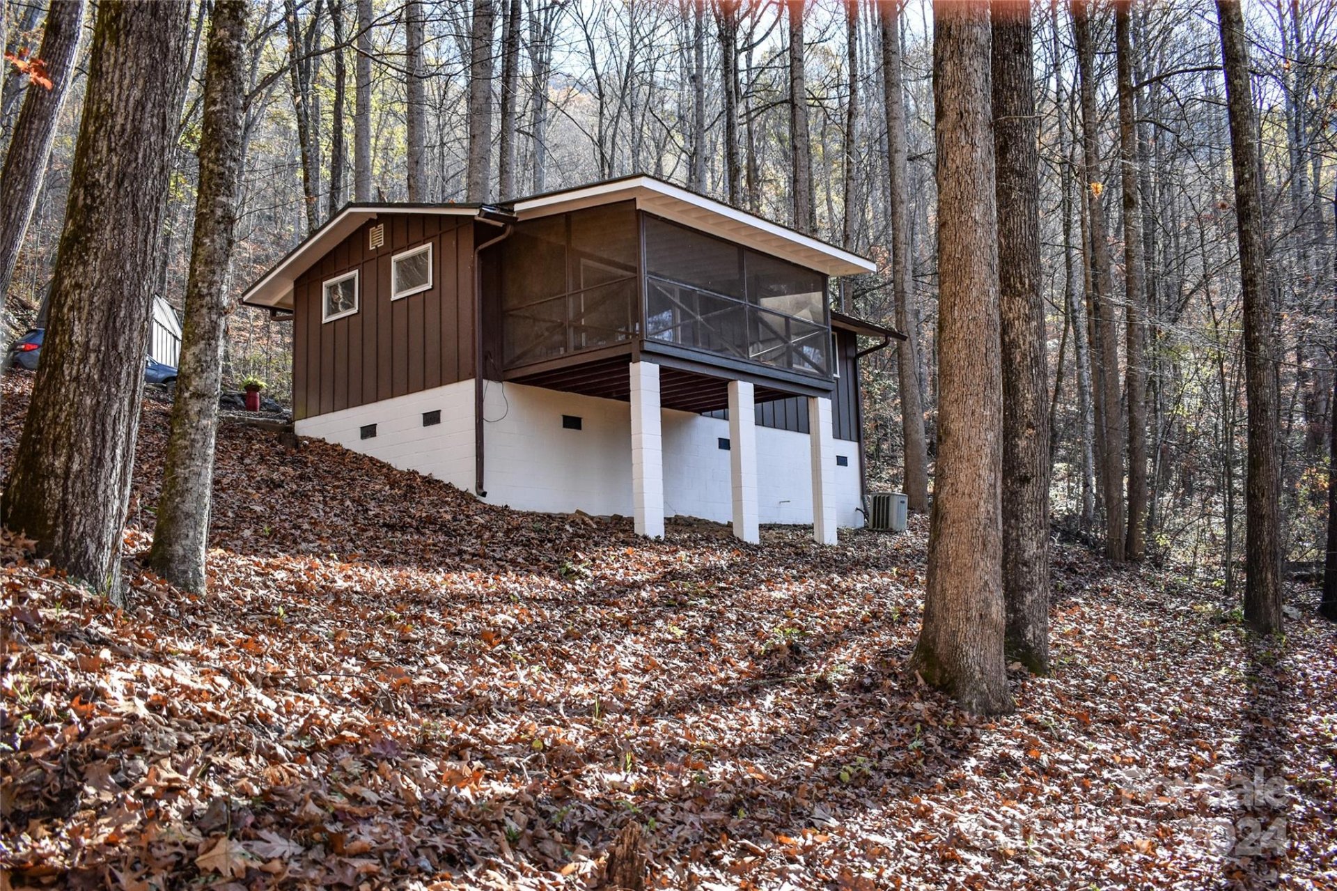 Property image 3 at 939 Bear Cove Circle, Bryson City, NC 28713