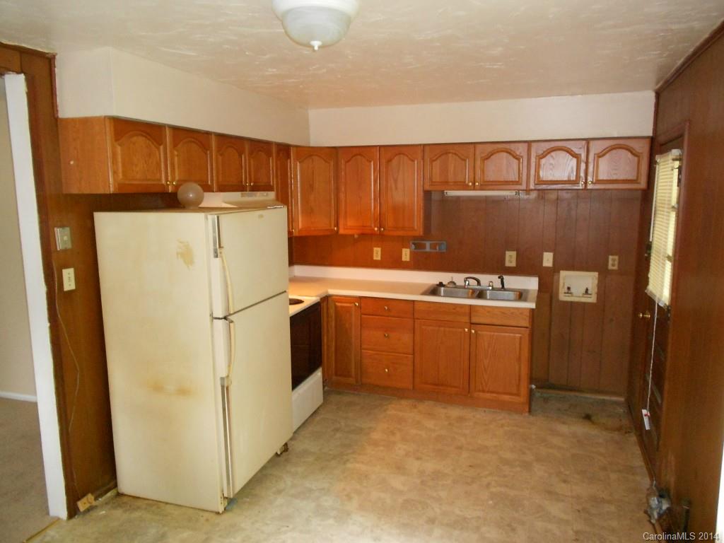 Property image 3 at 701 Echodale Drive, Charlotte, NC 28217