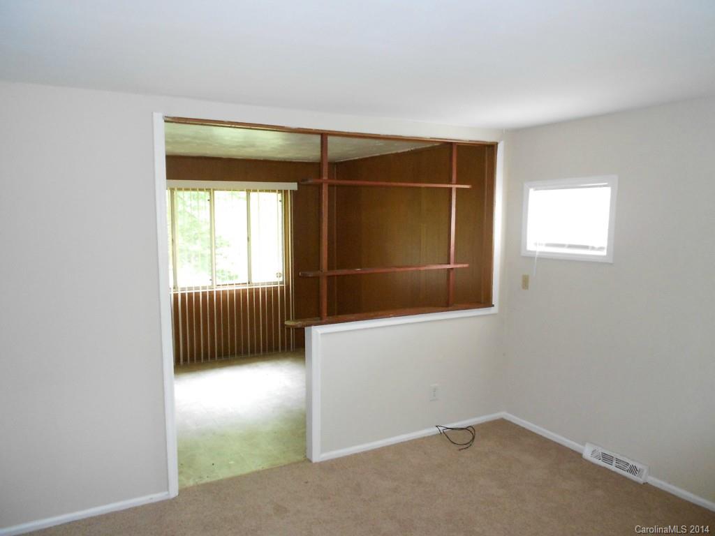 Property image 4 at 701 Echodale Drive, Charlotte, NC 28217