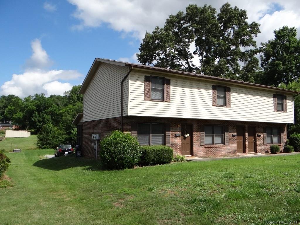 Property image 1 at 827 4th Street Drive, Hickory, NC 28601