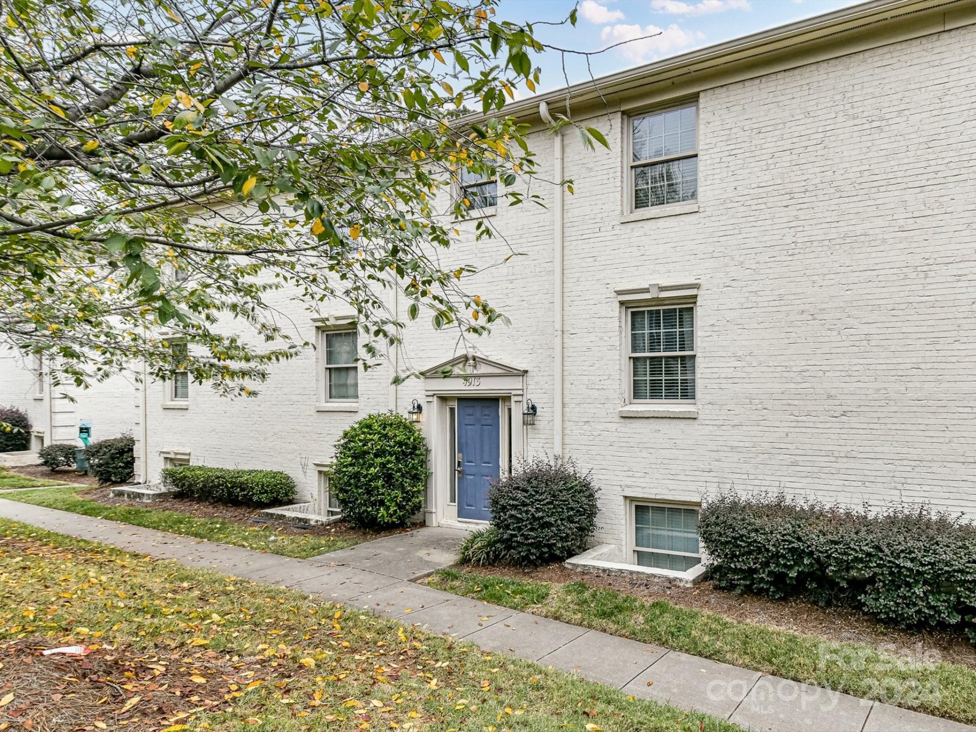 Property image 1 at 4913 Park Road, Charlotte, NC 28209