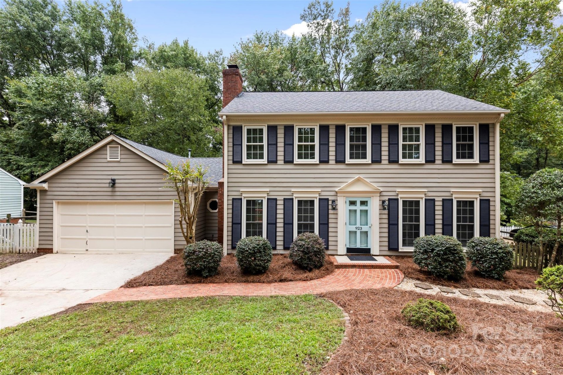 Property image 1 at 923 Somersby Lane, Matthews, NC 28105