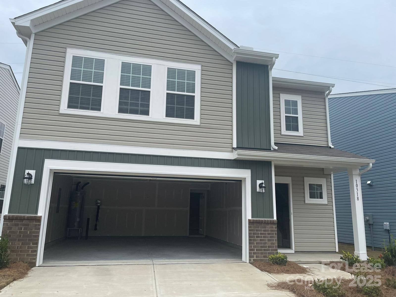 Property image 1 at 10318 Chatham Run Lane, Charlotte, NC 28262